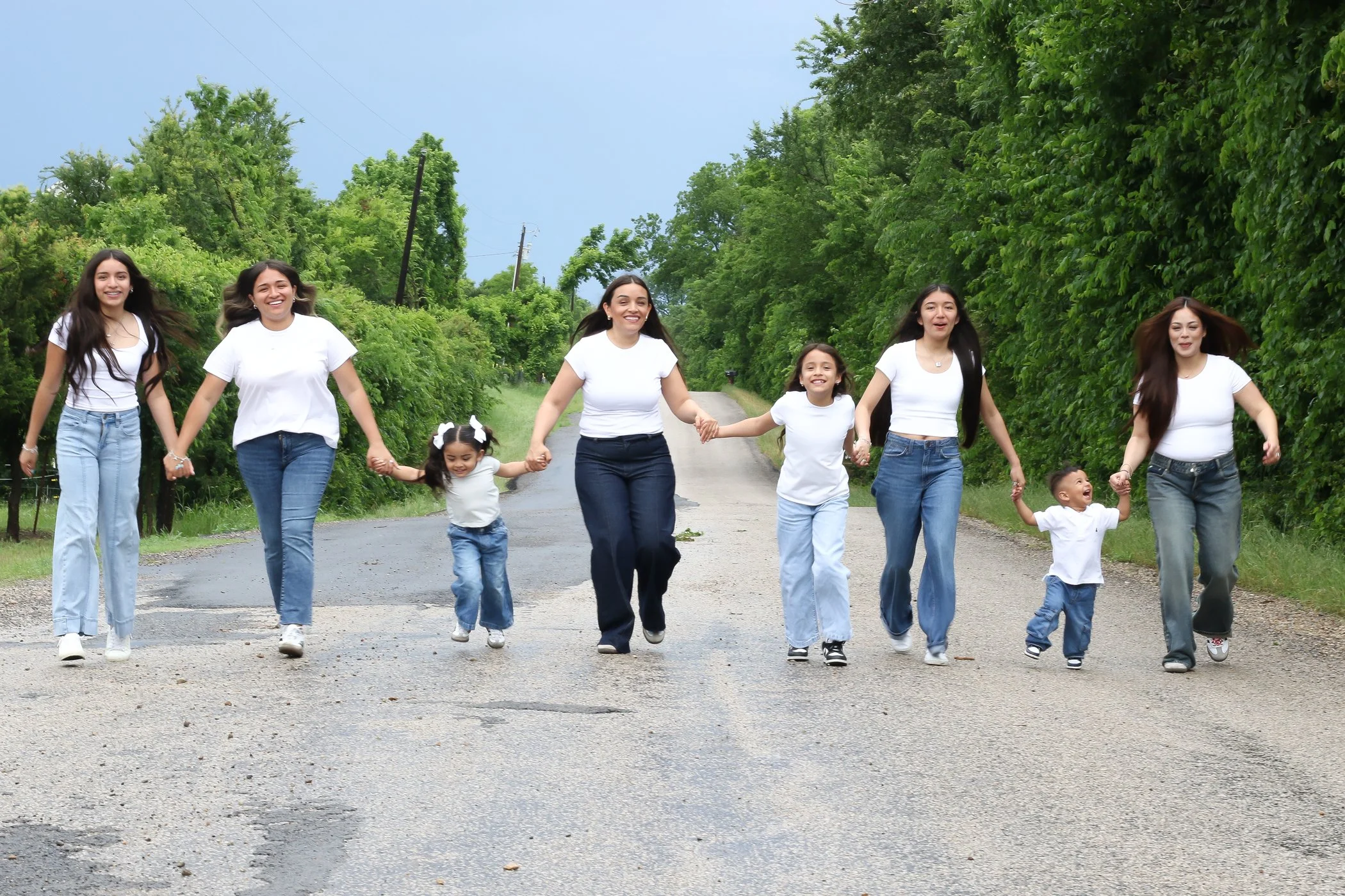MoraFamily-1253.jpg