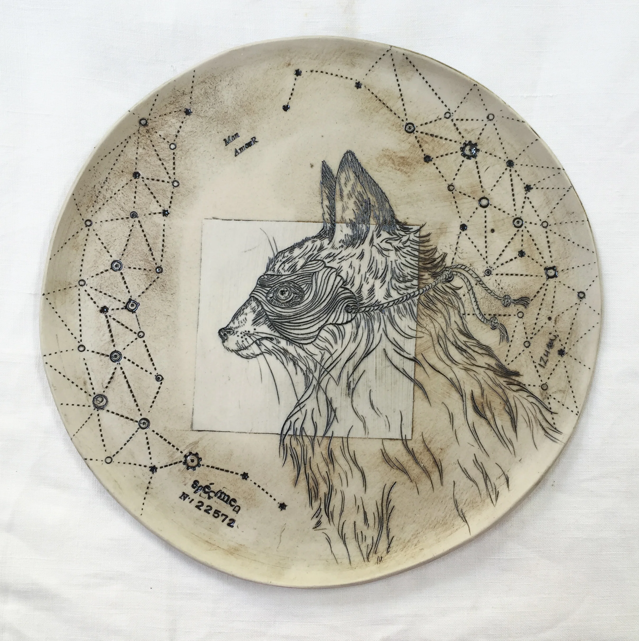 IZUMI_PLAQUE_GRAVEE_renard_astres.jpg