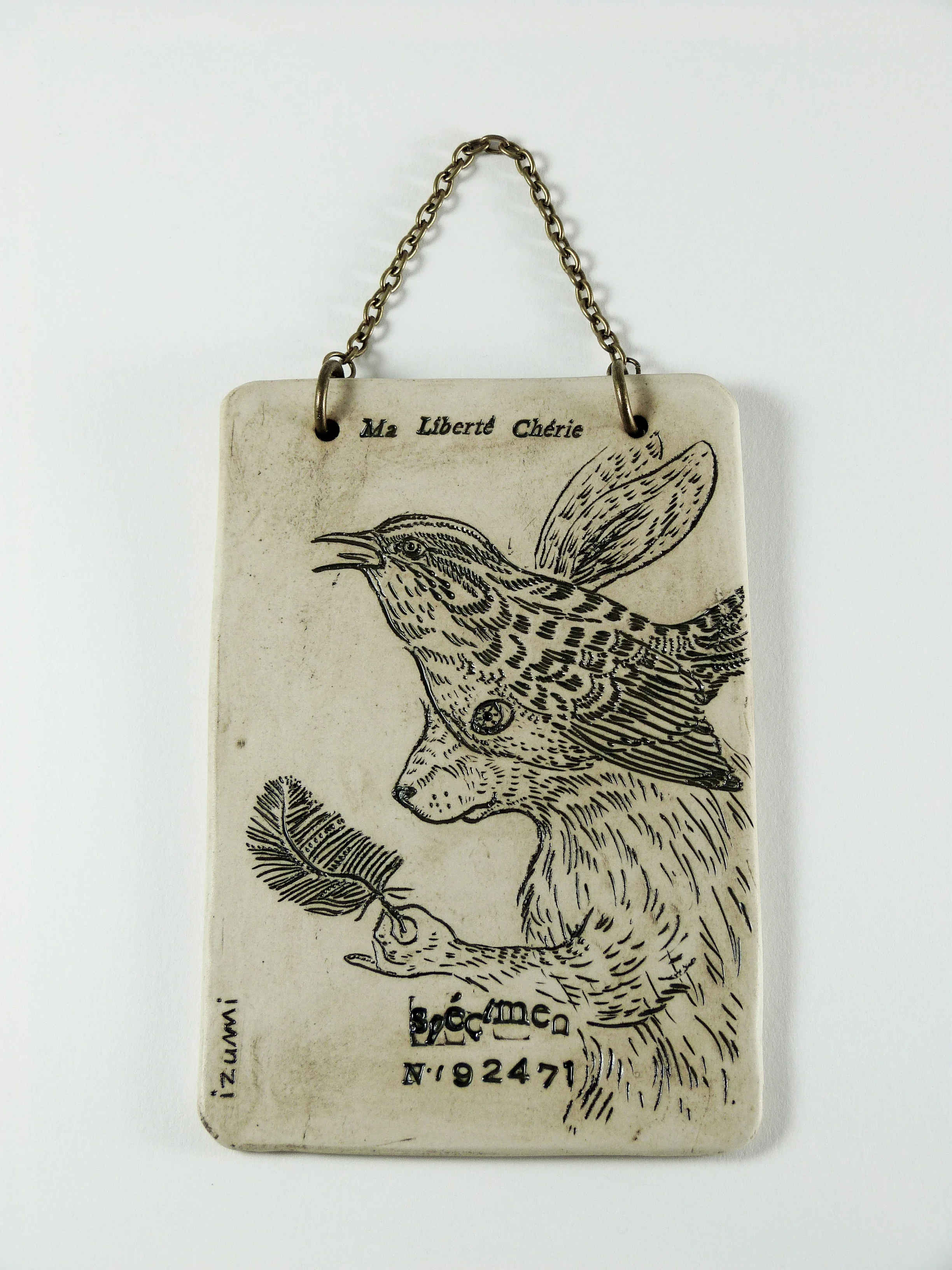 izumi_plaques_gravee_liberte-cherie.jpg