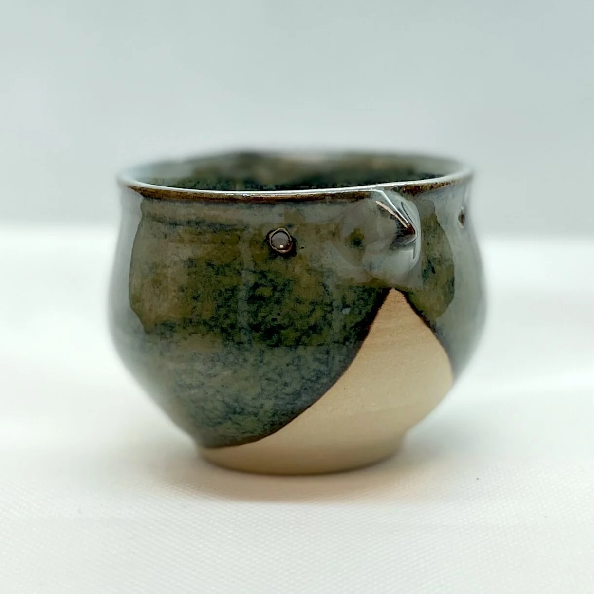 5CF15EBC-D3B9-4A0E-B8F3-6D4B75DD62B6