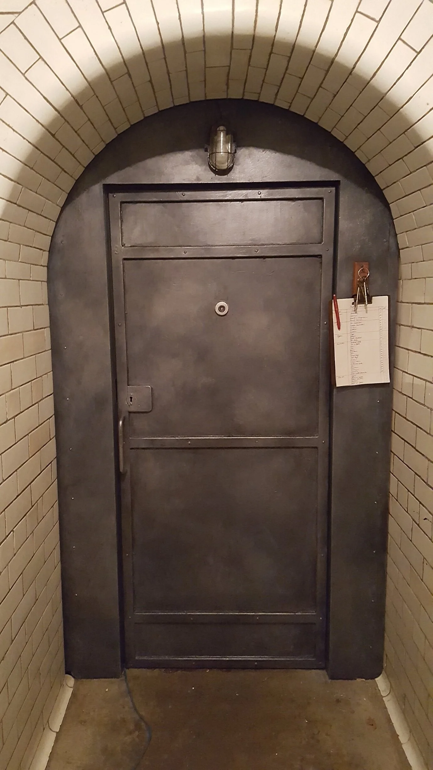  DOOR IN EXISTING CORRIDOR ‘ORDEAL BY INNOCENCE’ 