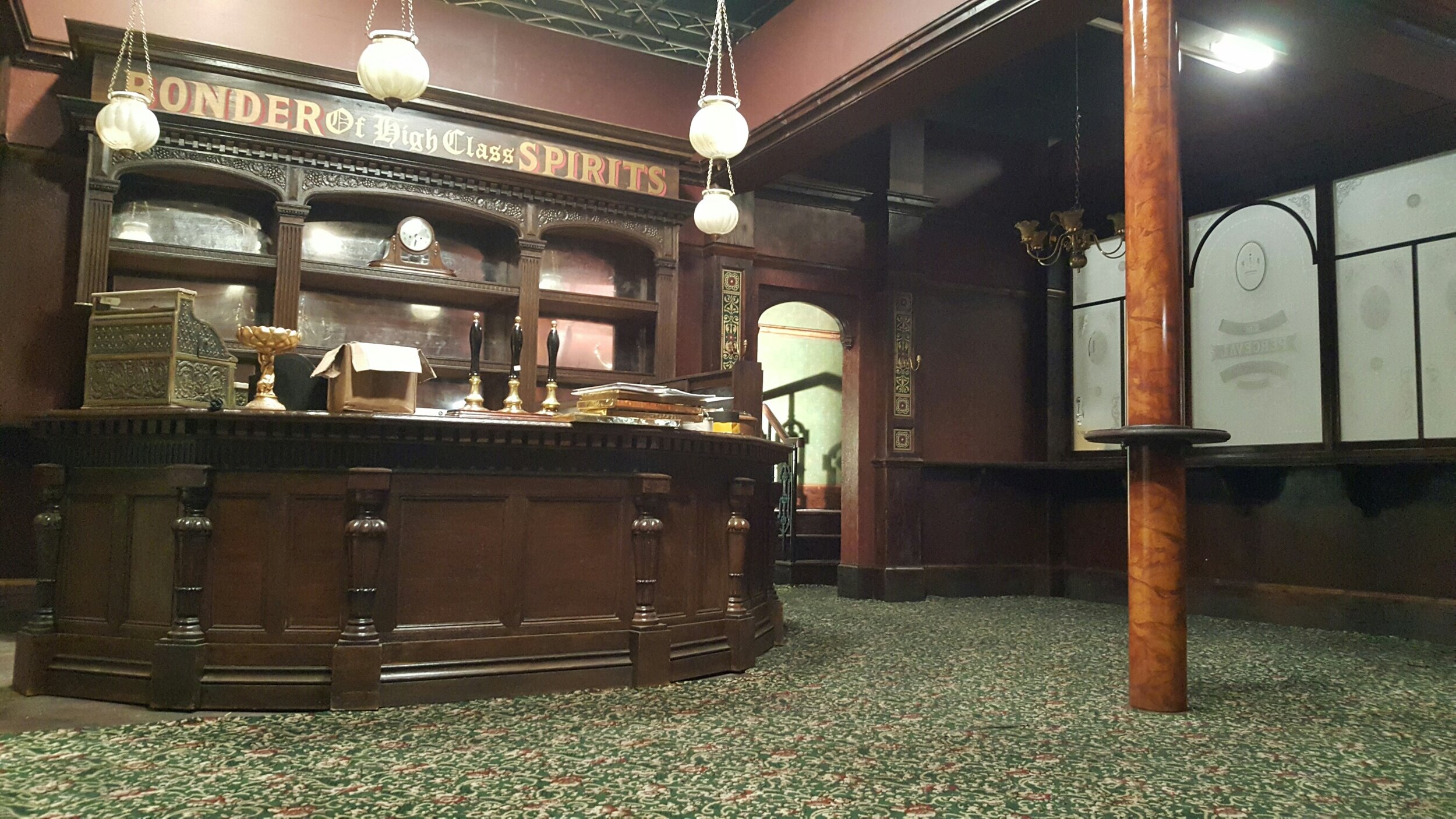  PUB SET FOR ‘QUEERS’ 