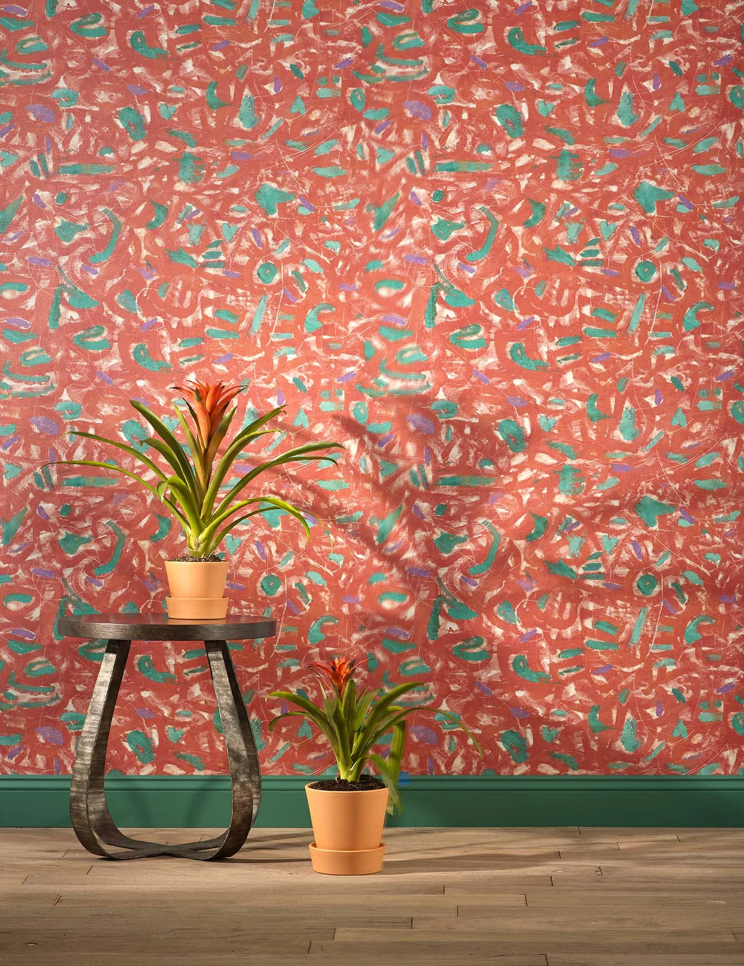 Expressions, a new wallcovering, is based on Pamela's painting - you can glimpse the original in a photo above! 