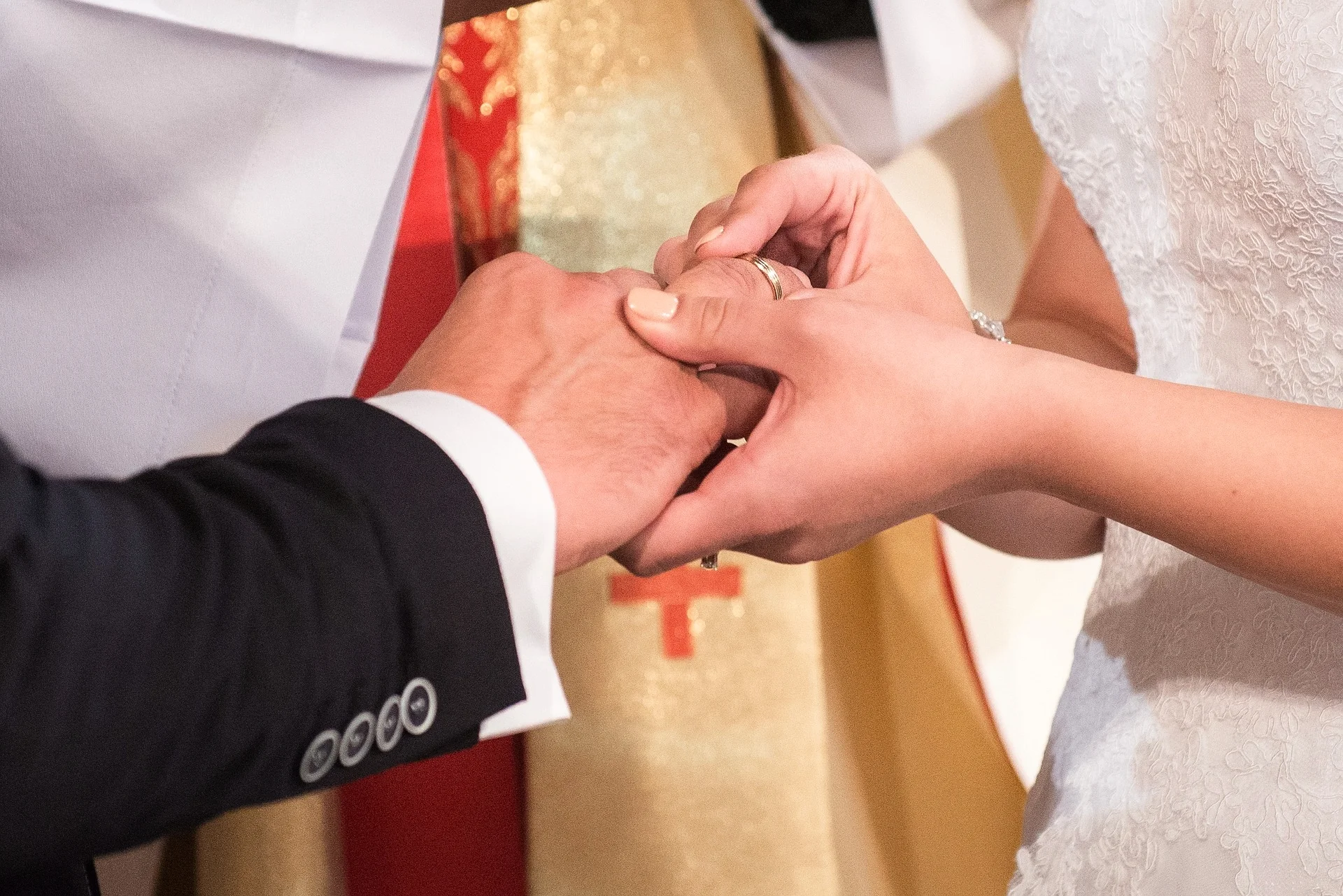 wedding-997631_1920.jpg