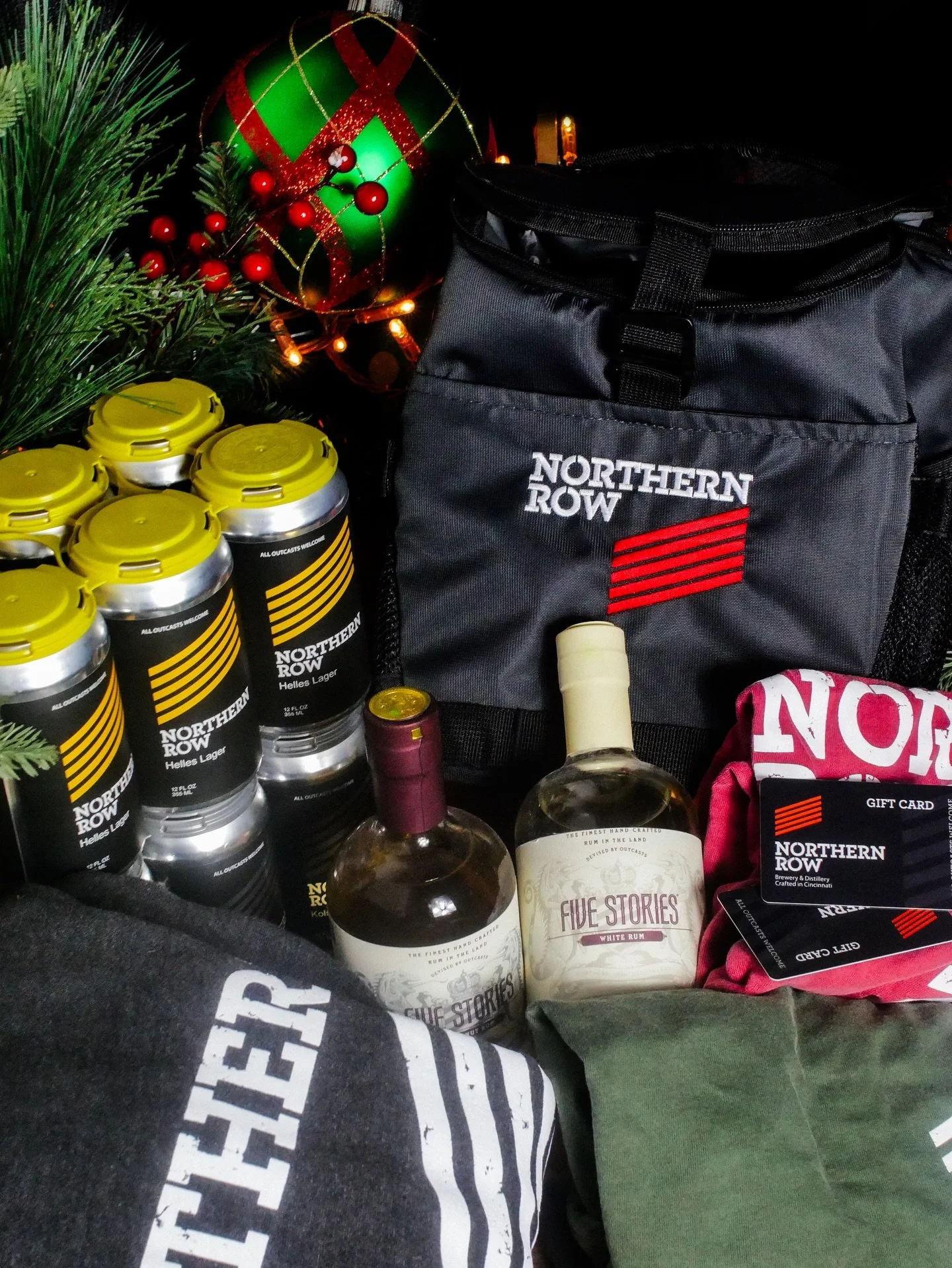 Still checking off your Christmas List? This is weekend is your last chance to grab bottles, six packs, gift cards, t shirts, hats, sweatshirts, gift cards &amp; more! 

12/19: noon - 10pm 
12/20: noon - 11pm 
12/21: noon - 6pm