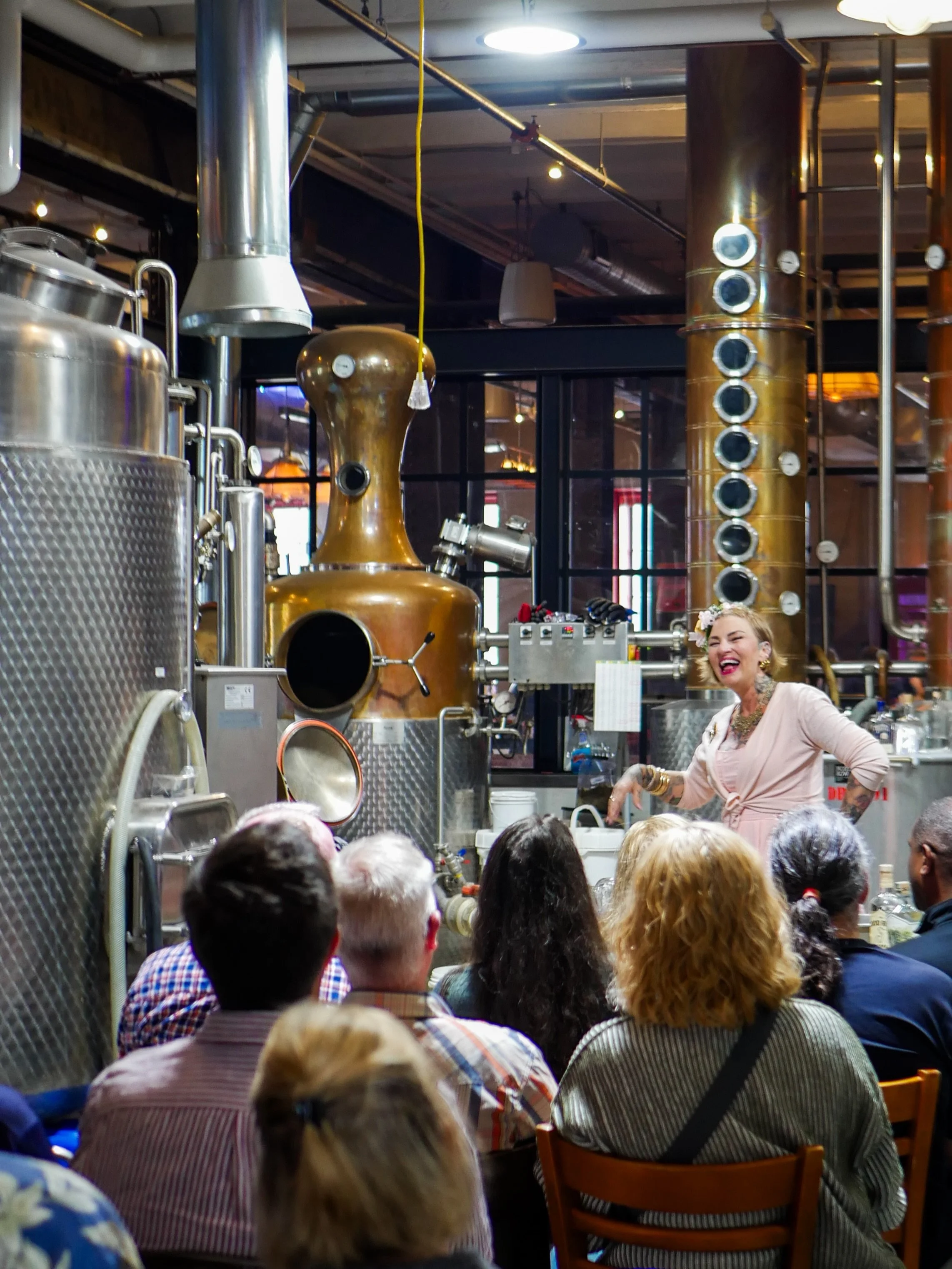 Some snippets from our Cincinnati Gin celebration over the weekend ✨🌿🫖 Thanks to @churchillsteas and @nativerootscincy for hanging with us and helping fill the space with tea, plants, and good people. And very special thanks for @mollywellmann for 