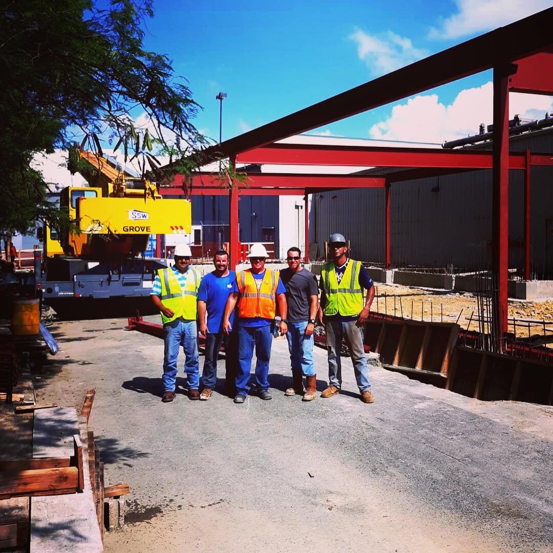 More photos of our people at our Walmart Expansion project @ Plaza del Sol Mall in Bayamon, PR. Taken mid September by @jean231330
.
@walmartpr #sswec #structuralengineering #structuralsteel #steelerection #steelfab #steelconstruction #construction #