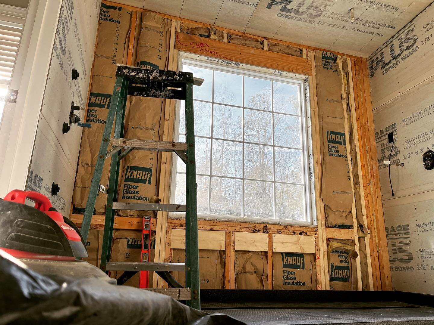 Master Bathroom Remodel: How to Tutorial #masterbathroom #bathroom #bathroomremodel #bathroomdesign #bathroomrenovation #renovation #renovationproject #remodel #remodeling #dellingerwoodworks #woodworking #woodworkingtips #doubleshower #steamshower #