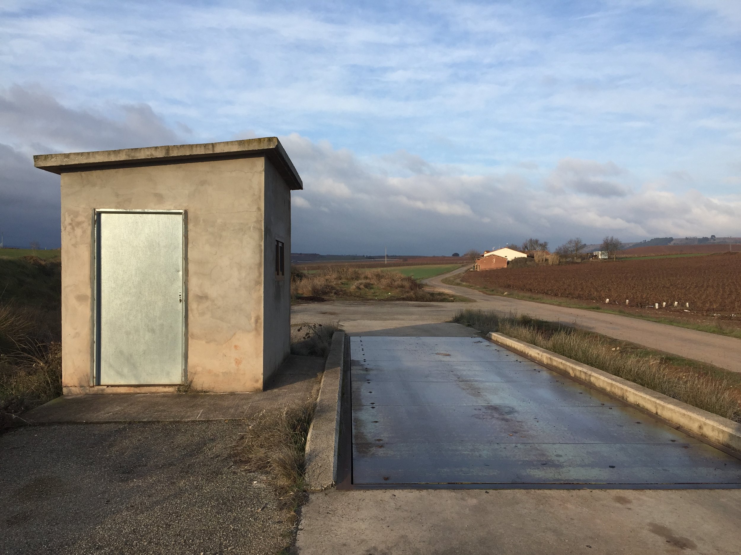 I don't know why but I was fascinated by the weigh stations and pump houses along the way. I'm probably just a bit weird.
