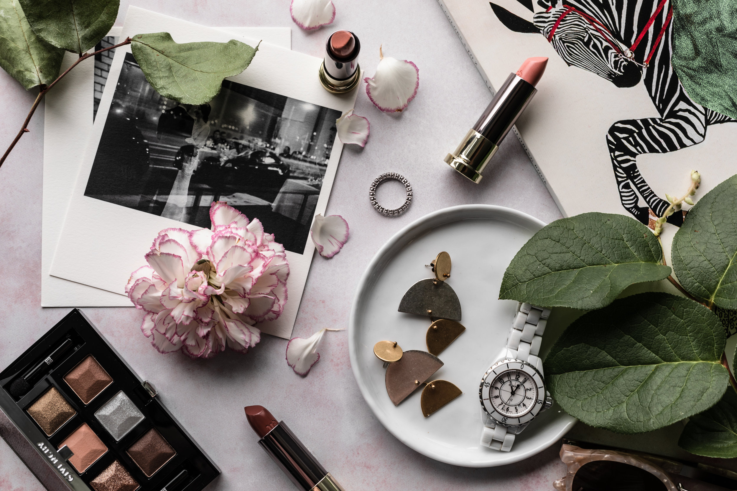 feminine-flatlay-cosmetics-lifestyle-photography-jesica-kurashima.jpg