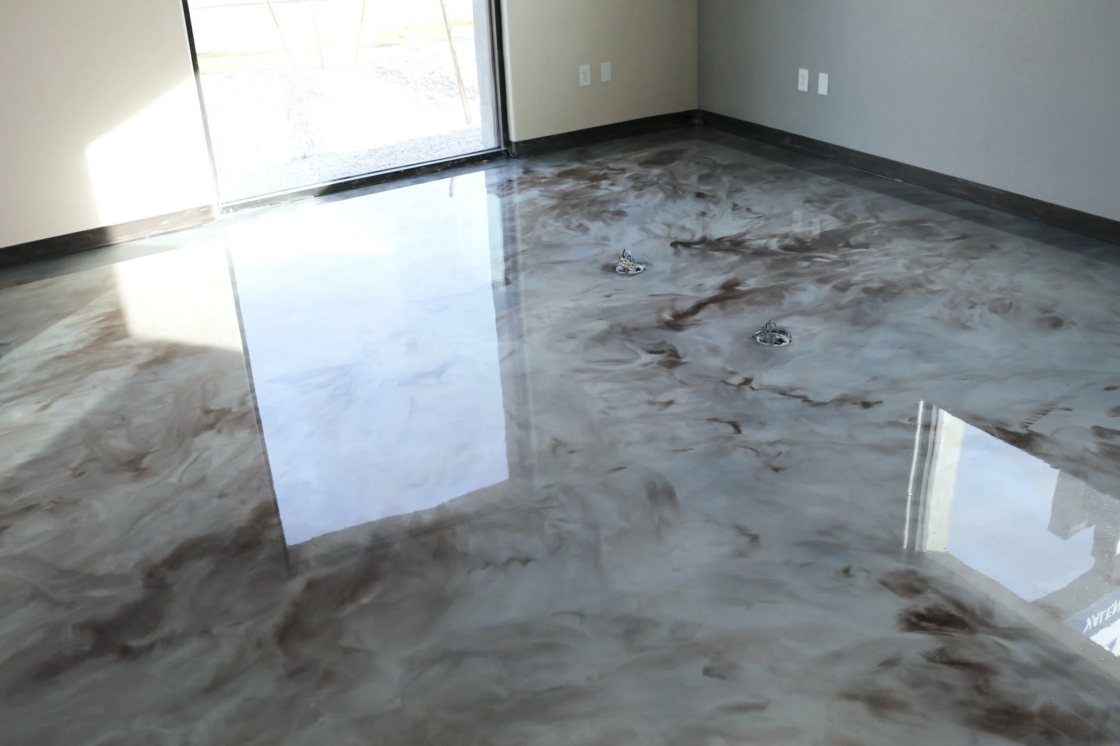 Metallic-Epoxy-Album-Picture