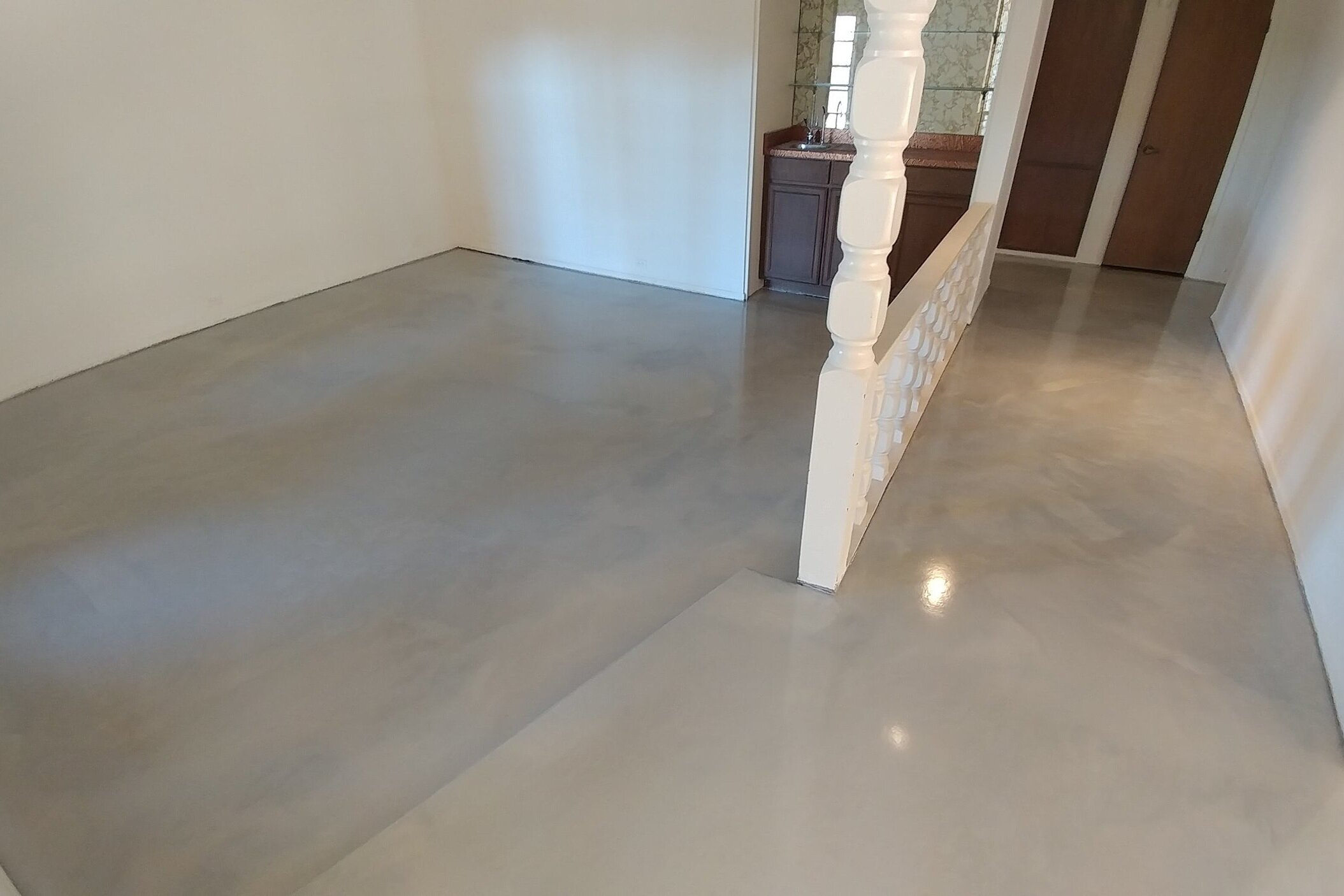 Aluminum and Pearl Metallic Flooring