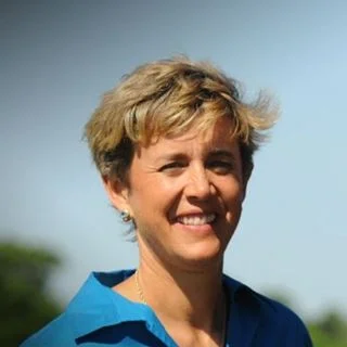 Stephanie Black profile picture.jpg