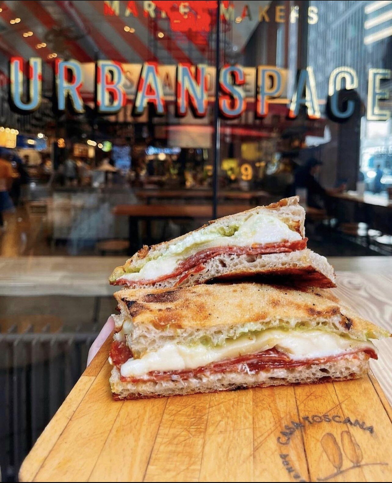 What do you put on your sandwiches? Celebrate the ultimate grab-and-go meal this #NationalSandwichDay in Union Square 😋

🥪Casa Toscana at Urbanspace, 124 East 14th Street
🥪Bite, 211 East 14th Street
🥪Pret a Manger, 821 Broadway
🥪Lenwich, 120 Uni