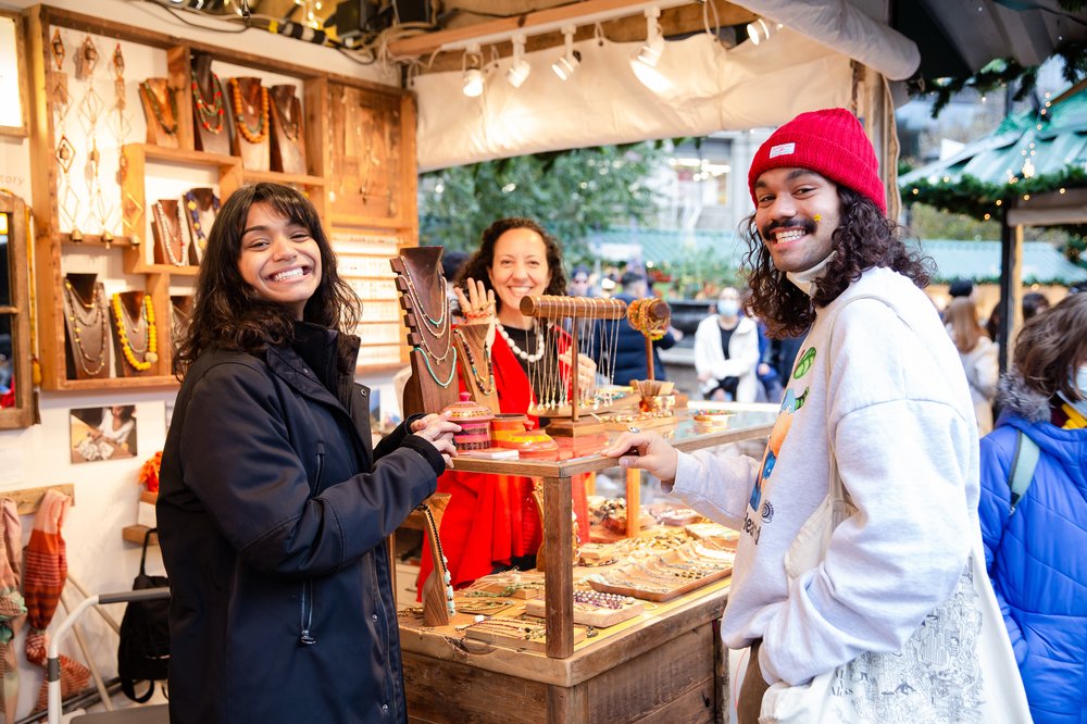  The 30th Annual Union Square Holiday Market featured 178 vendors in its six-weeks of operation and has been named the top holiday market in America by Time Out New York. 
