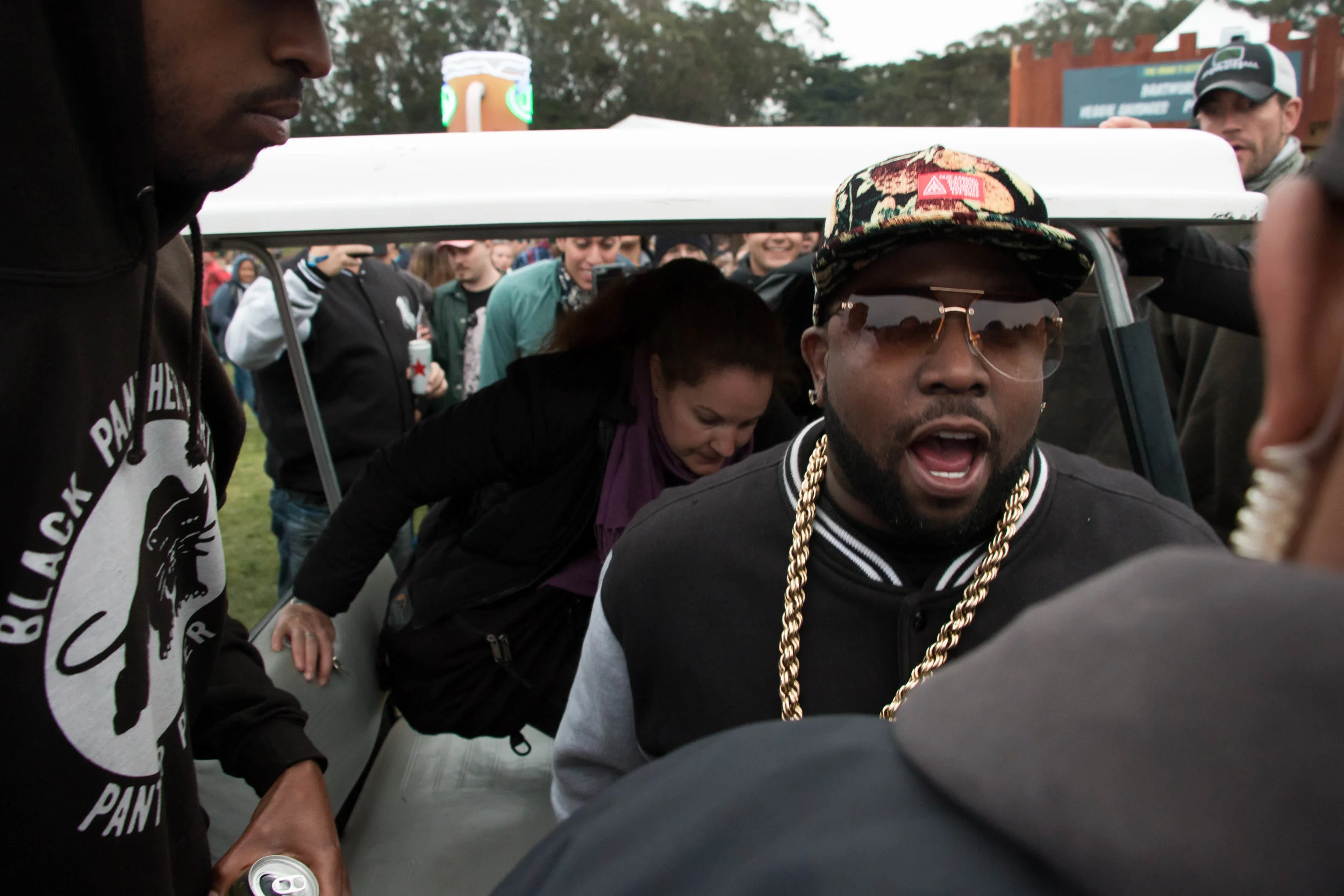 I had the privilege to attend Outside Lands 2016 to take photos for University of San Francisco's student newspaper, the Foghorn. This is a collection of some of my favorite photos, moments, and artists that year.