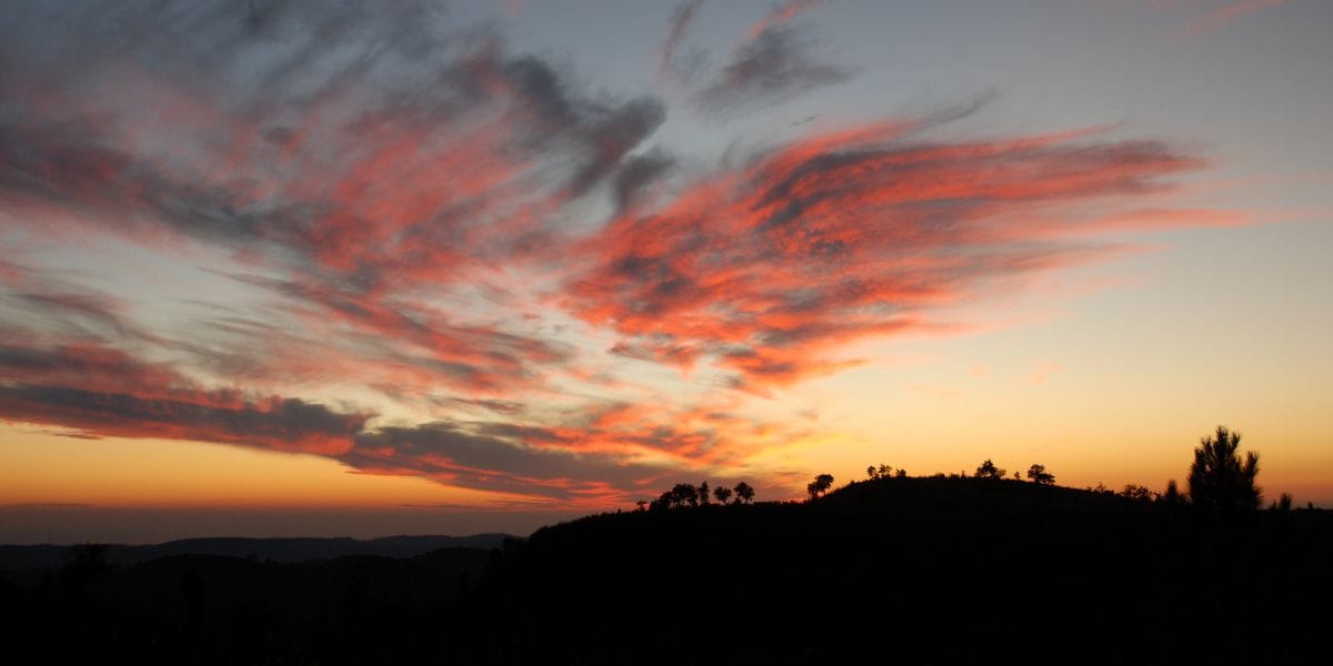 14-Wild-View-Retreat-Mountain-sunset.jpg