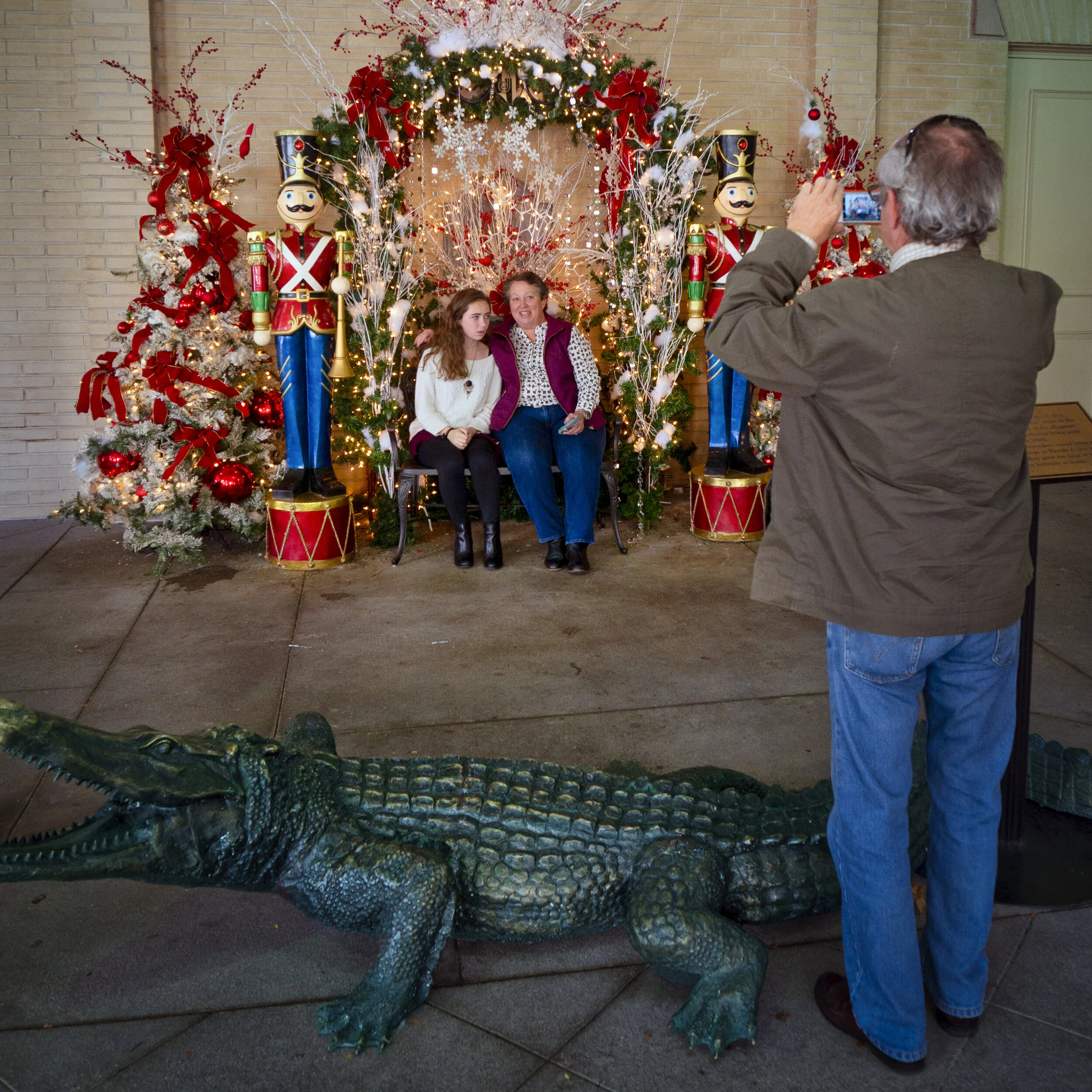 NicoleNatalieBob&Gator.jpg