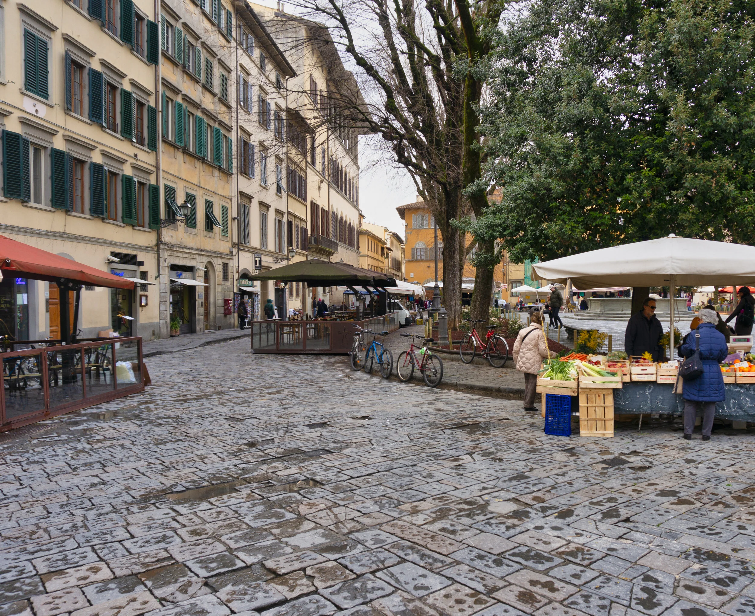 PiazzaSantaSpirito.jpg