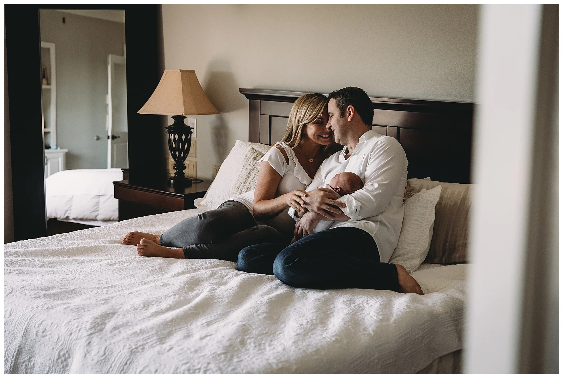 san-antonio-lifestyle-newborn-photographer-mom-dad-and-baby