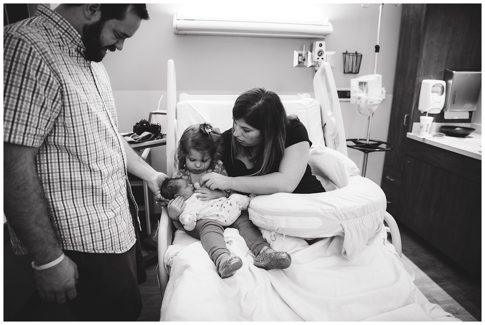 san-antonio-birth-photographer-birth-photography-birth-videographer-siblings-birth