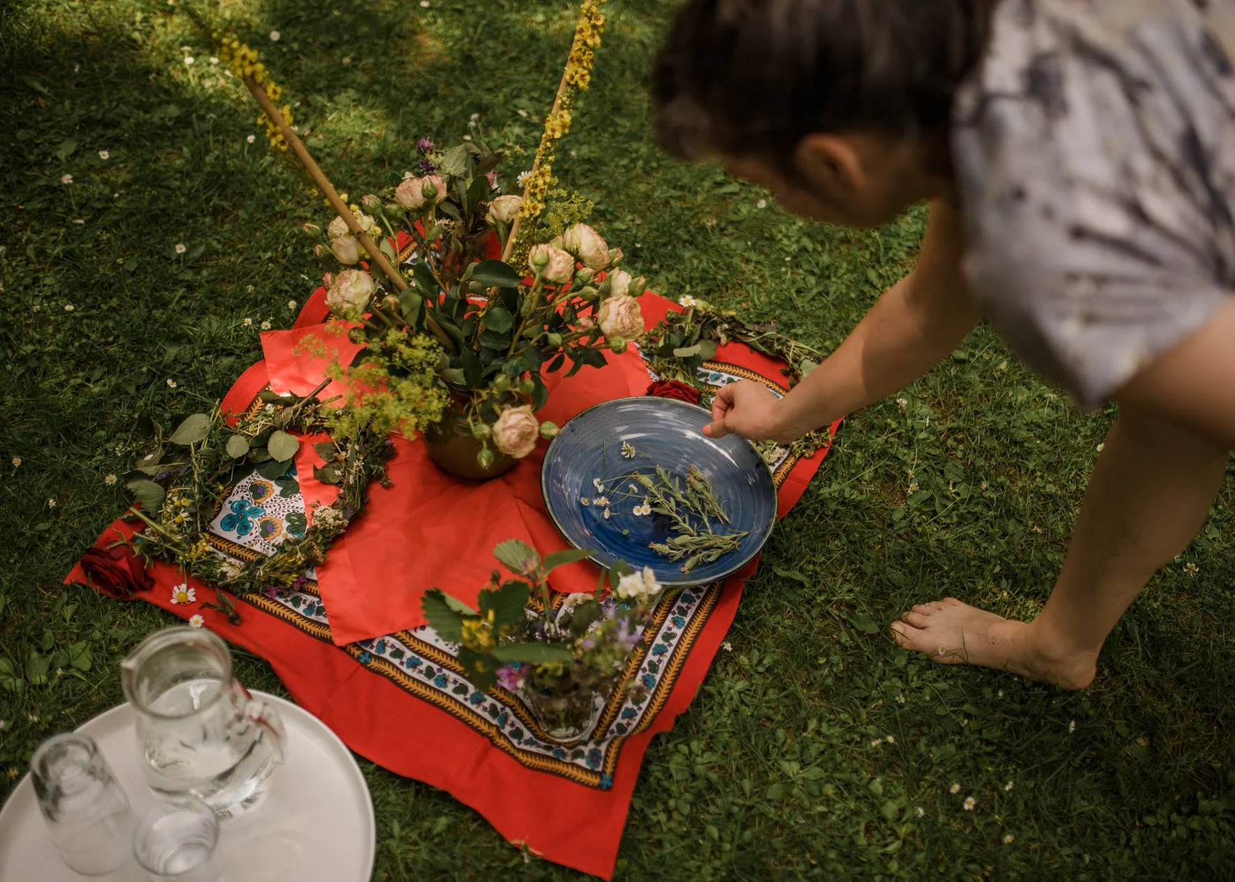 Der Ökofeminismus treibt Blüten. Foto: Kinga Cichewicz