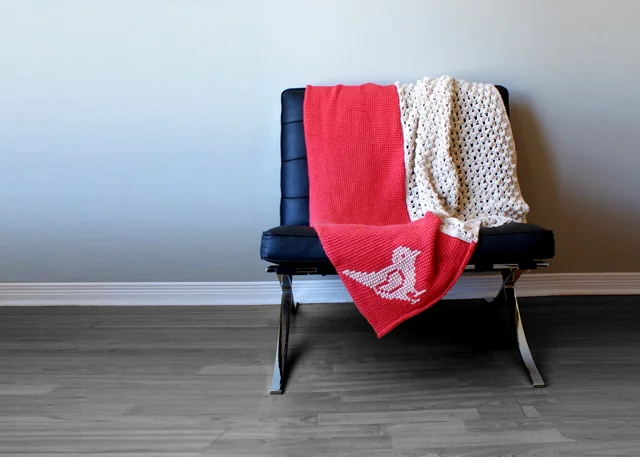 2016010 Woodland Bird Throw Blanket