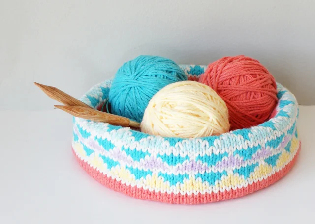 2015008 Convertible Triangle Color Blocked Bowl