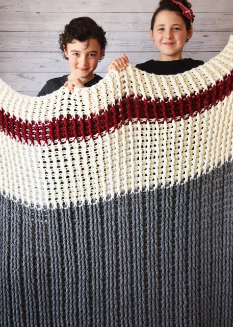 2017006 Lumberjack Crochet Throw