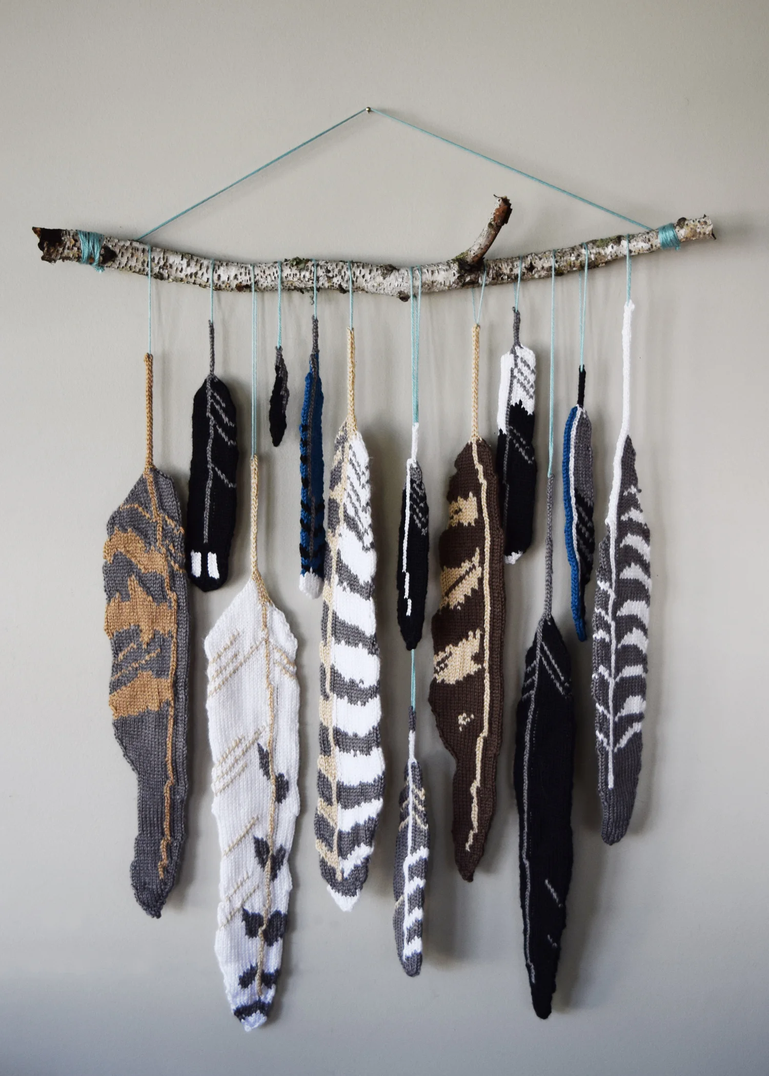 2017008 Knit Feathers of Canada