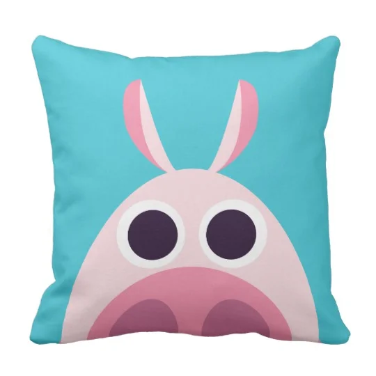 leary_the_pig_throw_pillow-r27baf143bfff49bb97545a5444d90f92_6s309_8byvr_540.jpg
