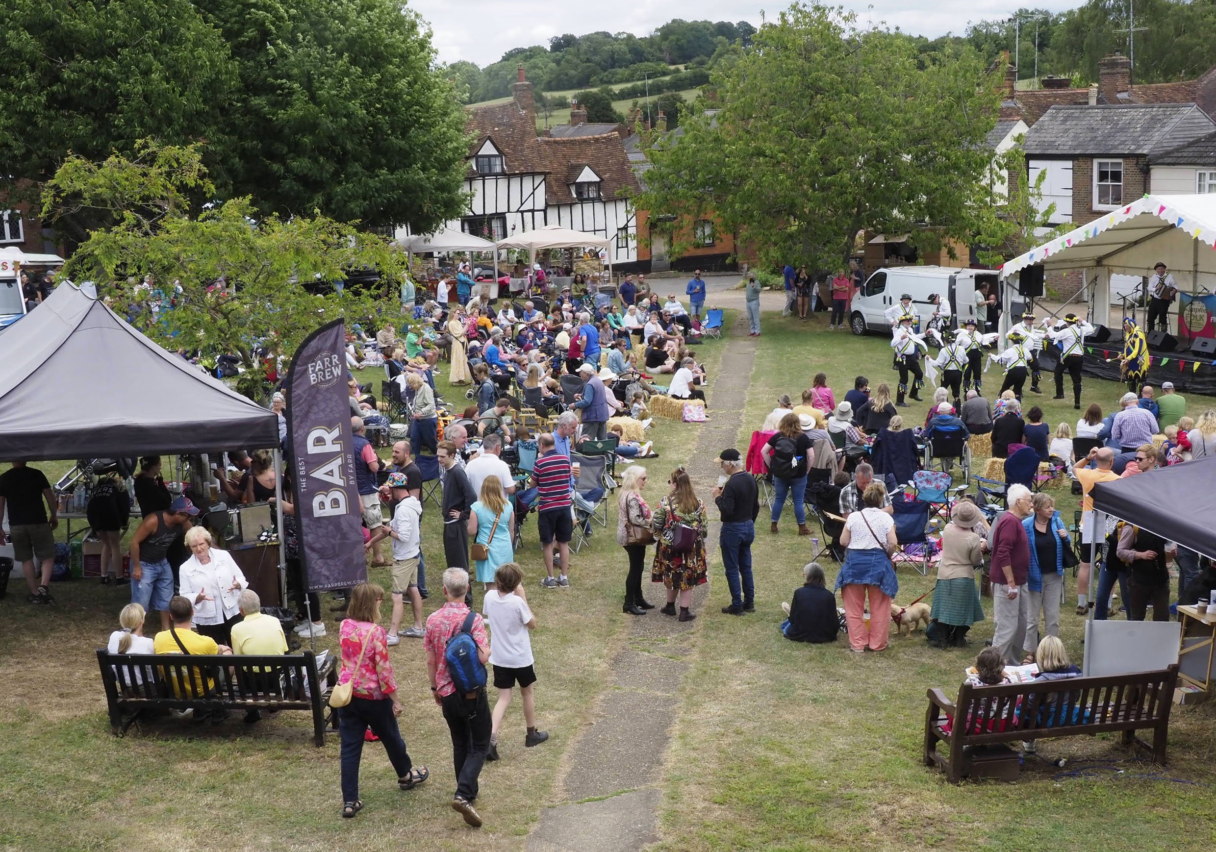 Crowds Starting to arrive!.jpeg