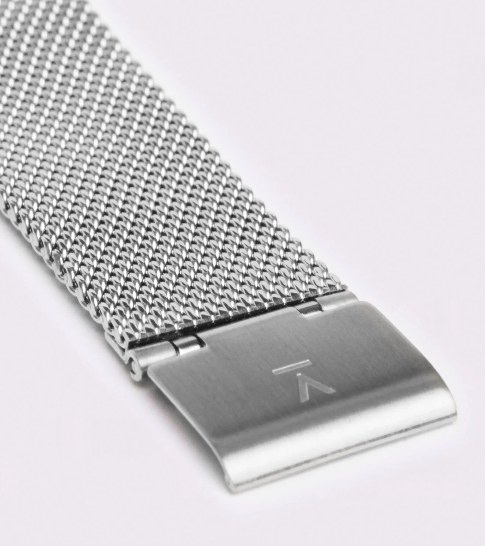 Votch_Buckle_Mesh_Silver_e4063577-c363-430c-bdc3-4883472c4d8f.jpg