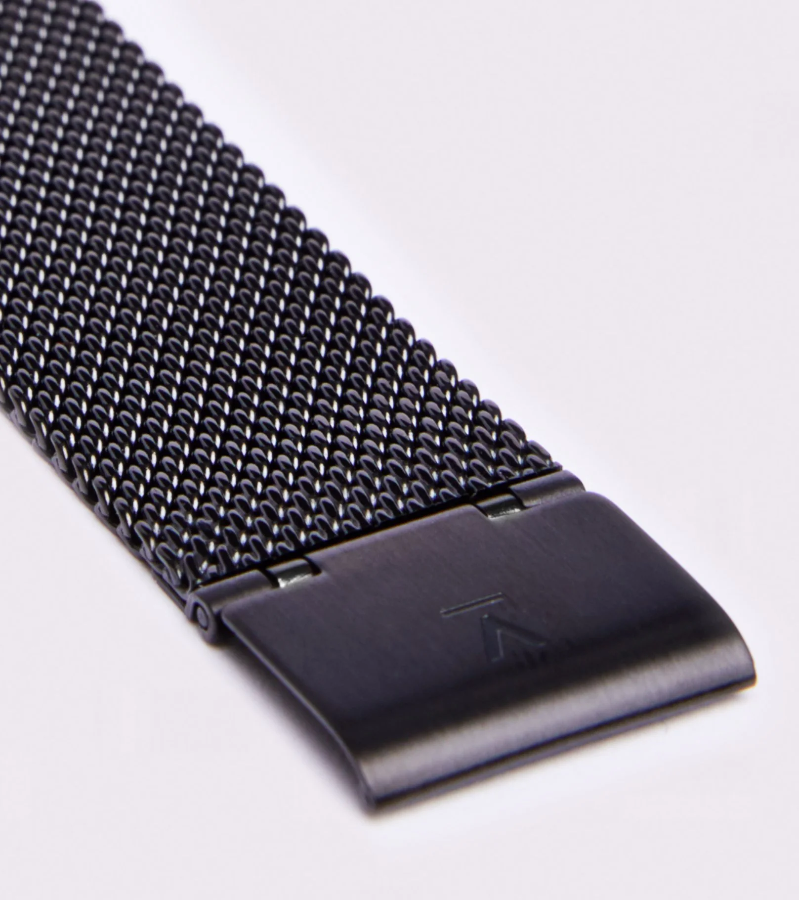 Votch_Buckle_Mesh_Black_54efffb1-6d42-44ab-ad77-10b27f1d2688.jpg