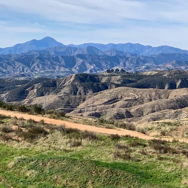 Today&rsquo;s view on the lyric path.
#acoustic #acousticguitar 
https://open.spotify.com/track/5b2JQxFo5MBi6lZxksfgqf?si=QgBjqrhXRFSAjcTnB0A5bA