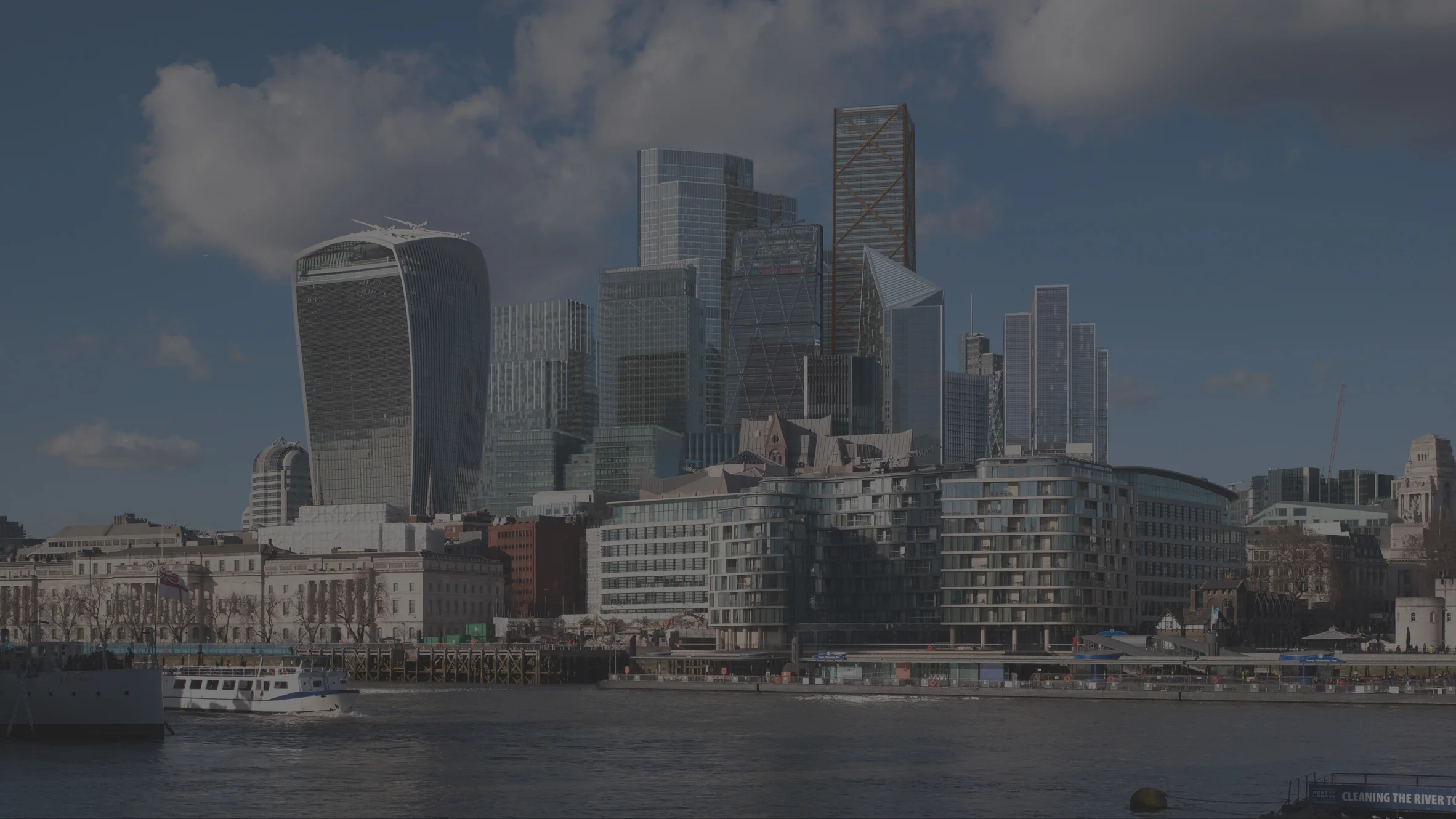 london-skyline-city-hall-2364-hero.jpg