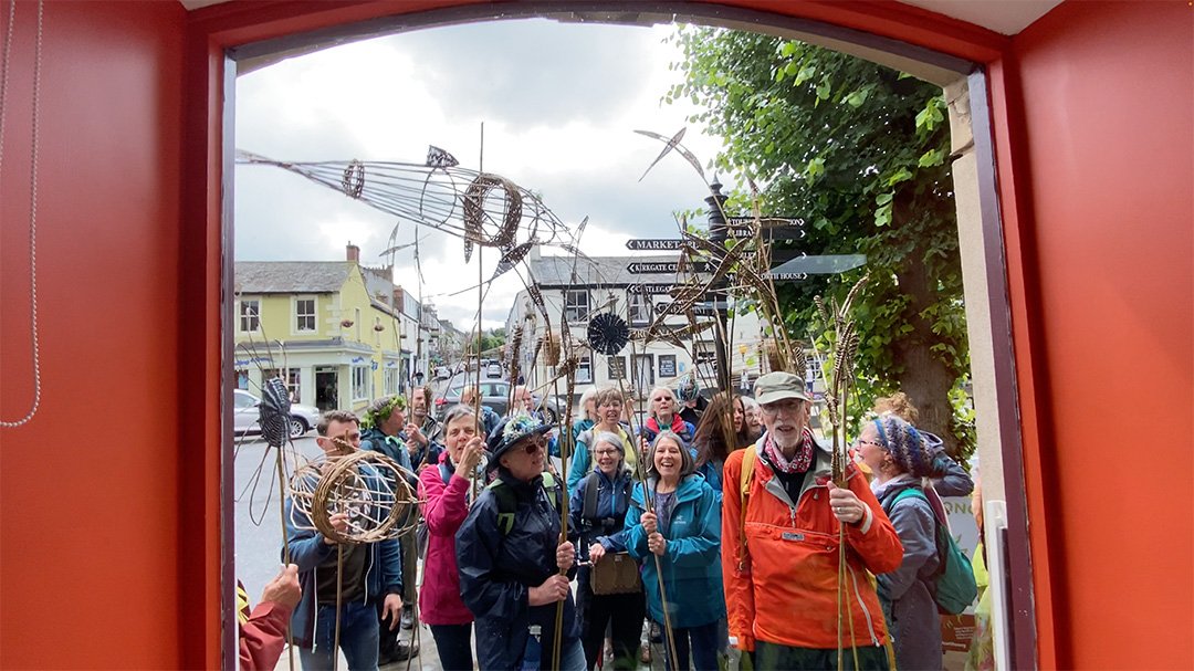 Earthsong Cockermouth Live Procession 34.jpg
