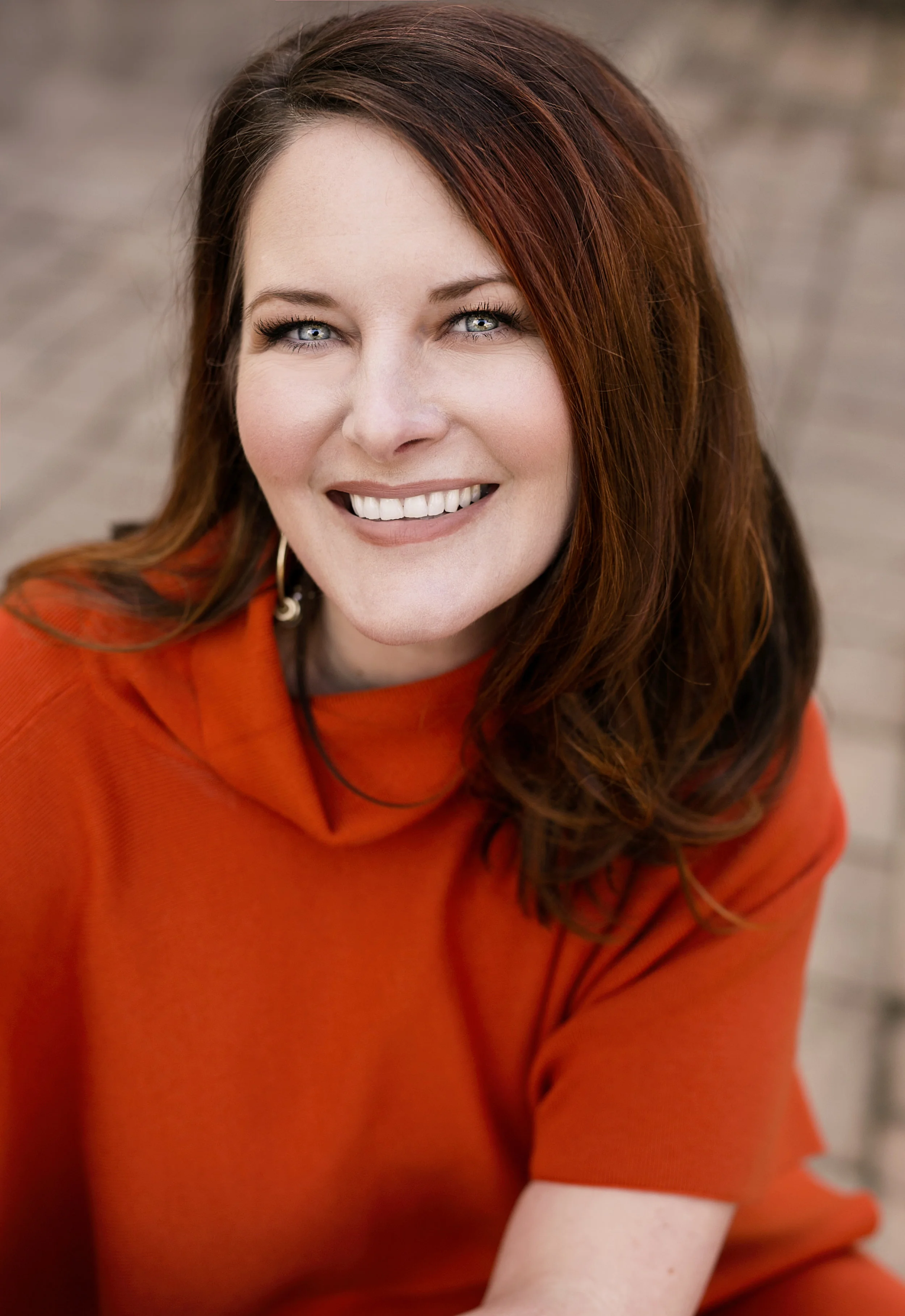      

 
    Holly Shaw  got her first agent when she was 12 years old and has spent a lifetime in film, T.V. and on professional stages all over the world as an actor, dancer, and speaker. Now she shares her passion for the problems that artists fac