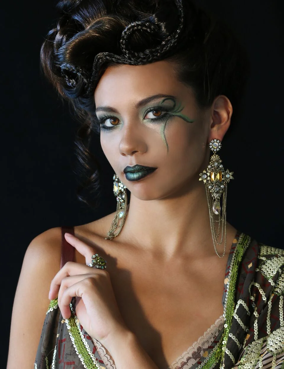 HAIR: AISLE HAIR PHOTOGRAPHY: NINA PAK MODEL: BIANCA