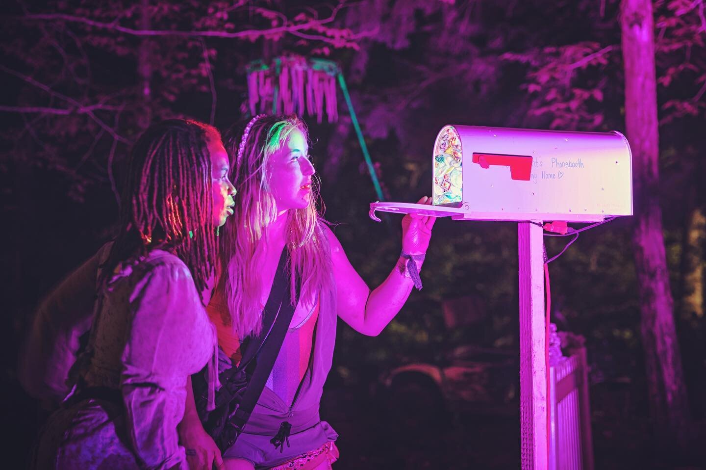 Big, big #thankyou extended to all the experiential artists who dream big and share it for the vibes!
💜Elements curated installation artists, painters, and interactive performers brought so much joy and wonderment to the festival experience. One of 