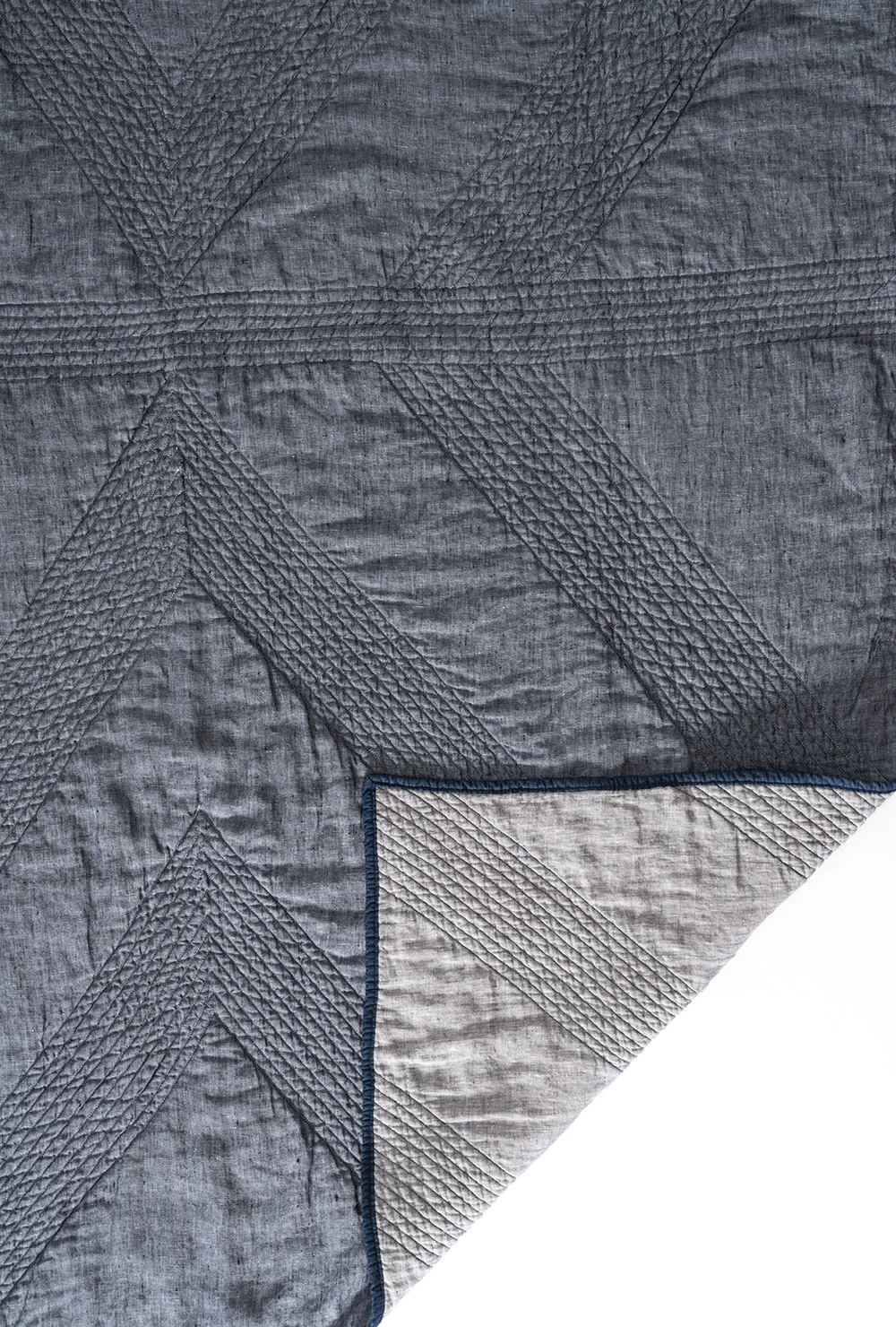 ArrowQuiltGrayDetail.jpg