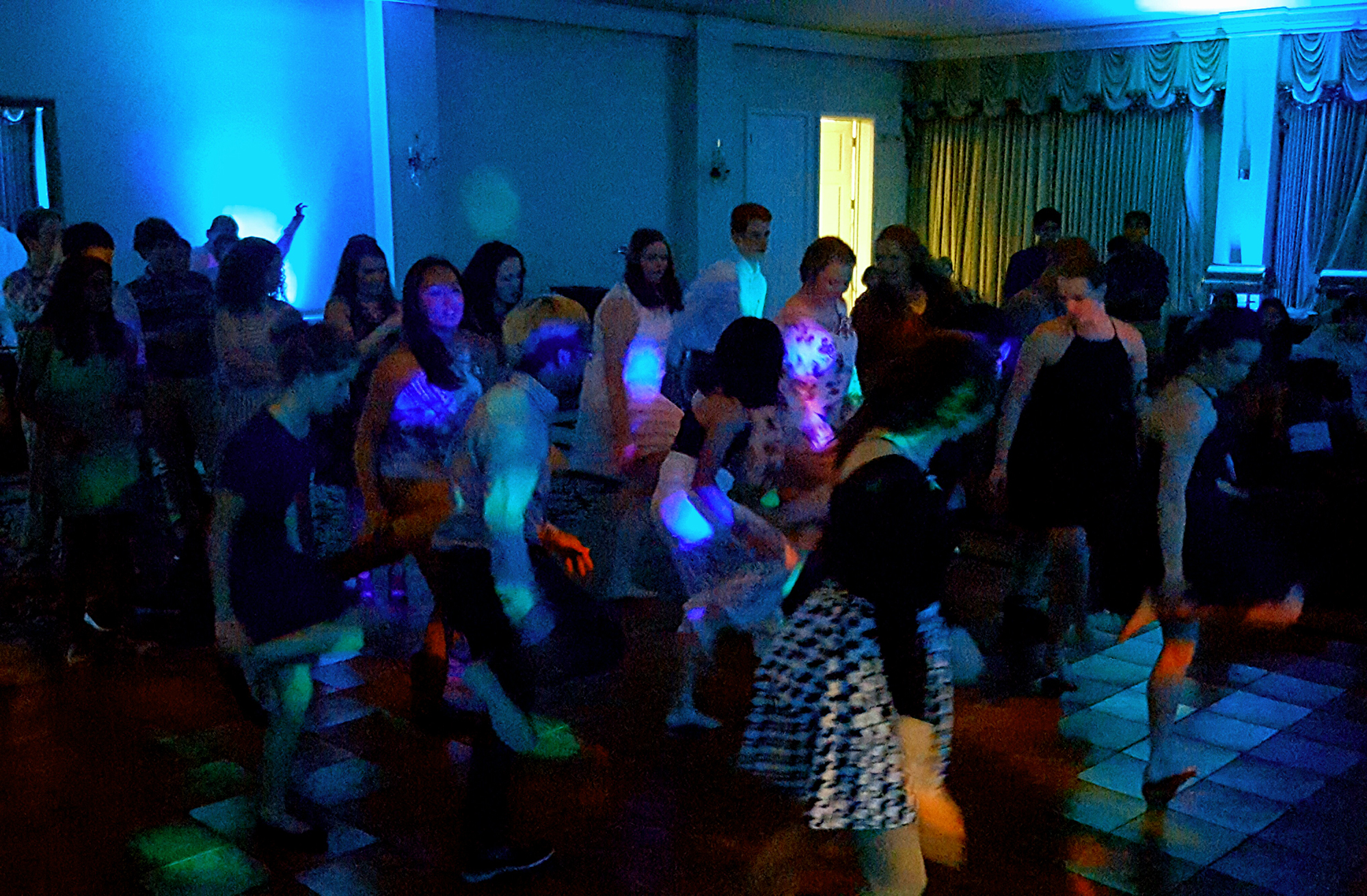 DJ Teen Party 2.jpg
