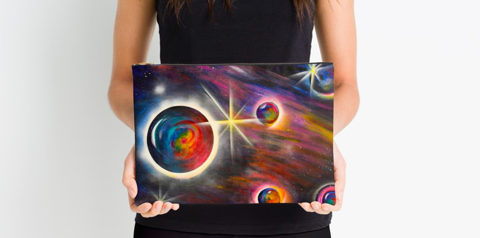 Parallel universe pouch lg.png