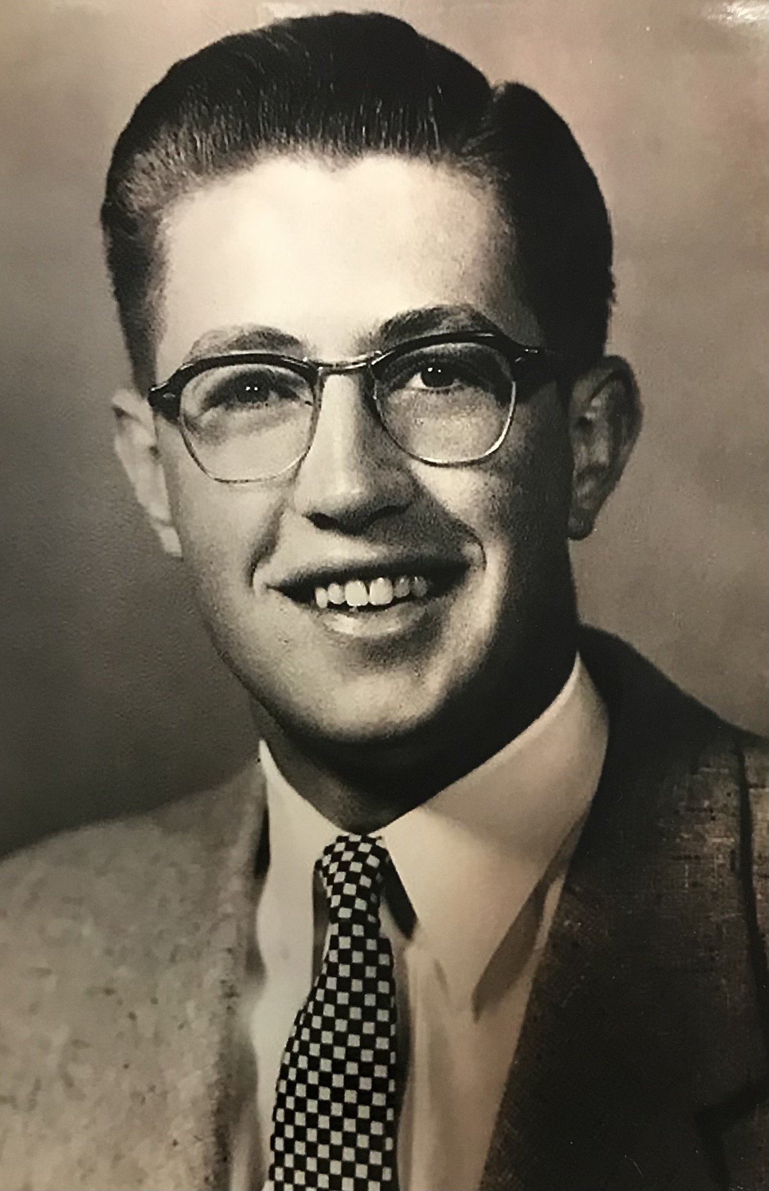 LARRY EDLING KING, M.D.