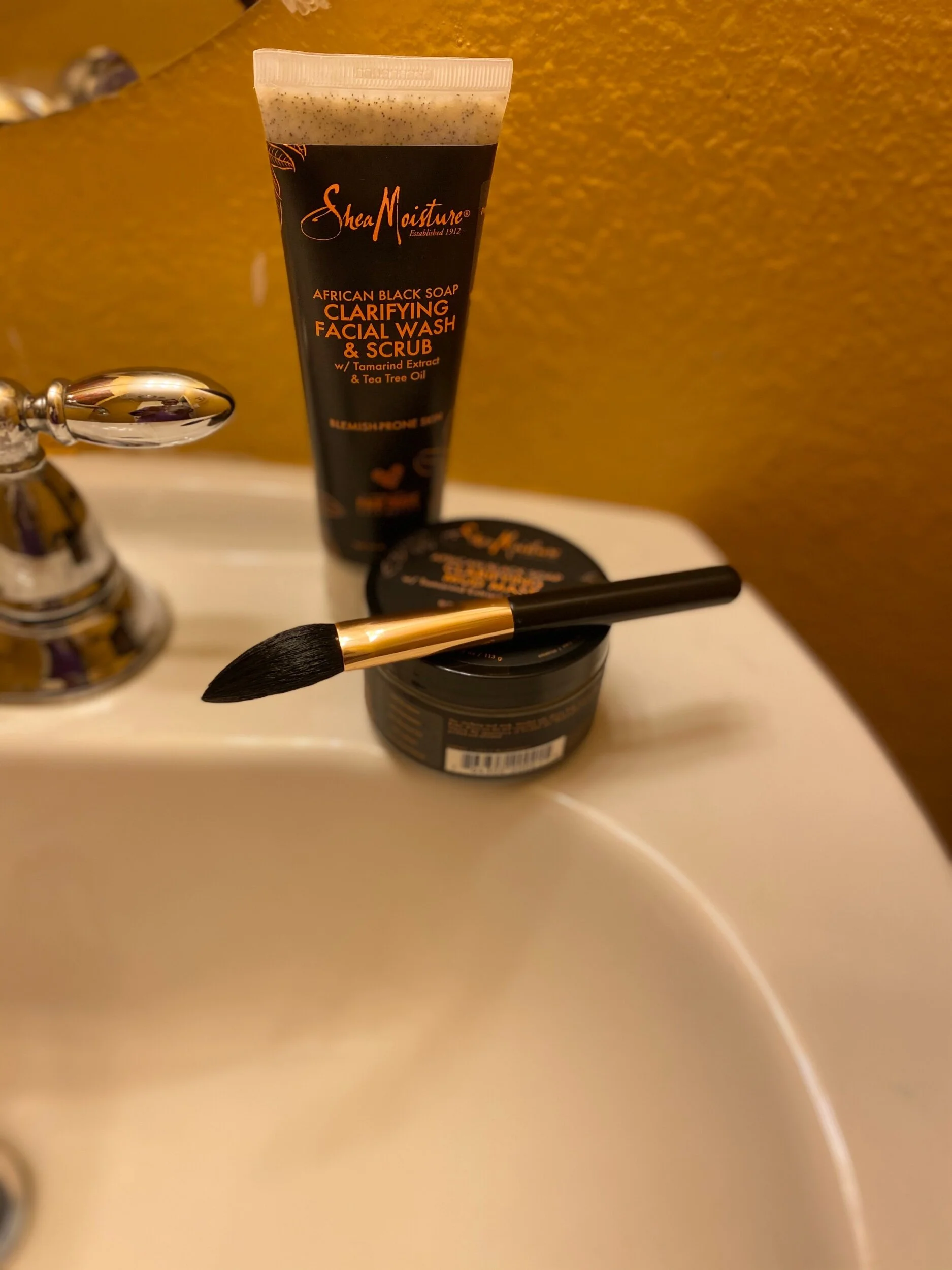 After you all wash and complete. To add a nice smooth touch. Try their African Black Soap Face Wash. Use a toner of your choice to complete.click image below to buy now!