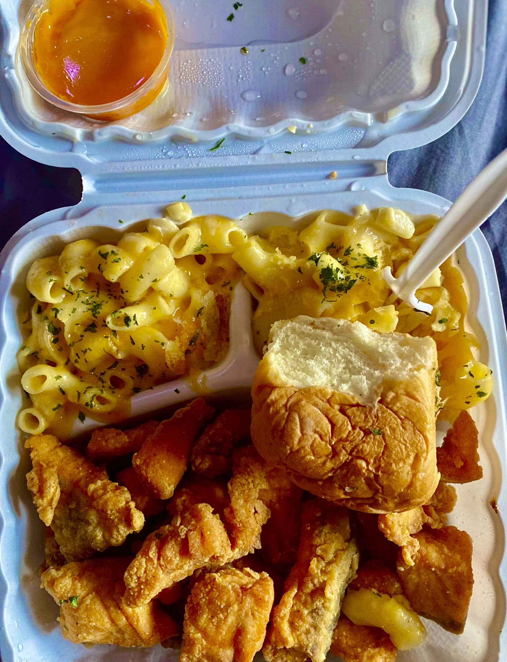 Salmon Nuggets, Mac-n-Cheeseinstagram:@Rubyjewelscatering