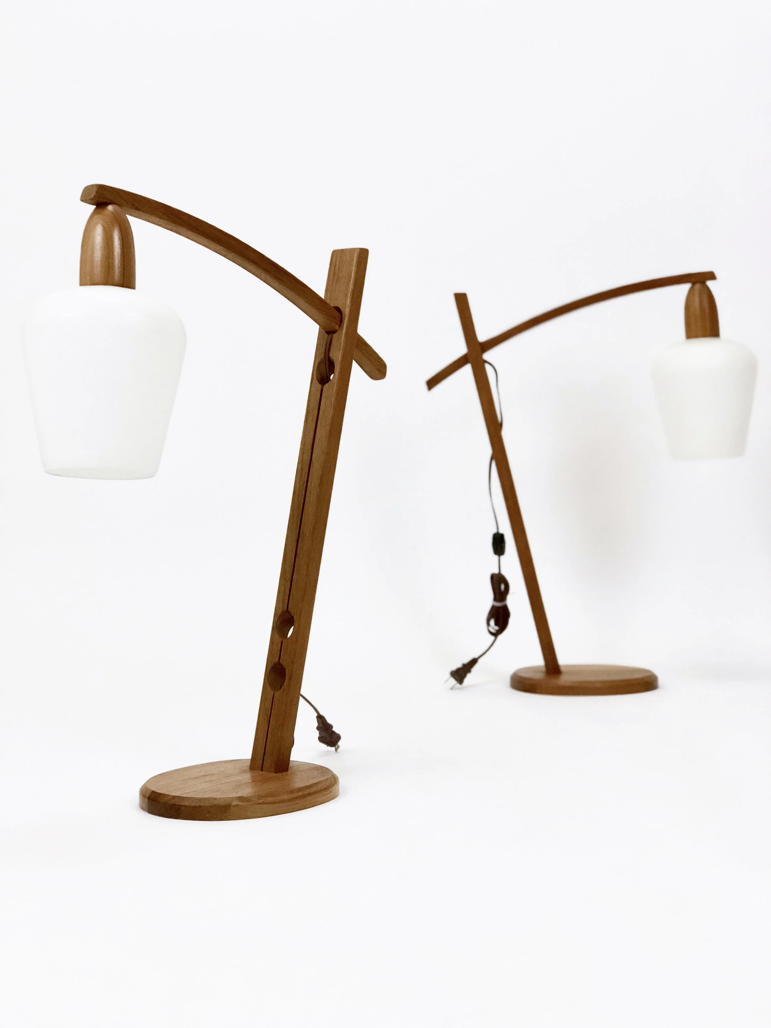 Ajustable Teak Table Lamps 01.jpeg