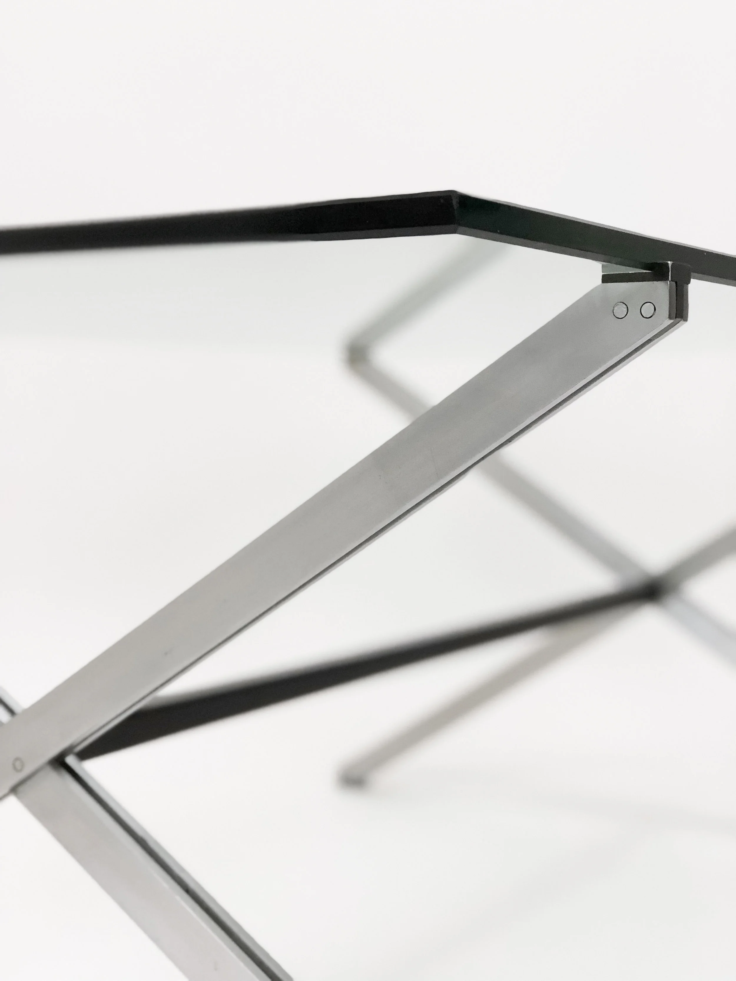 Knoll Parallel Bar Table 03.JPG