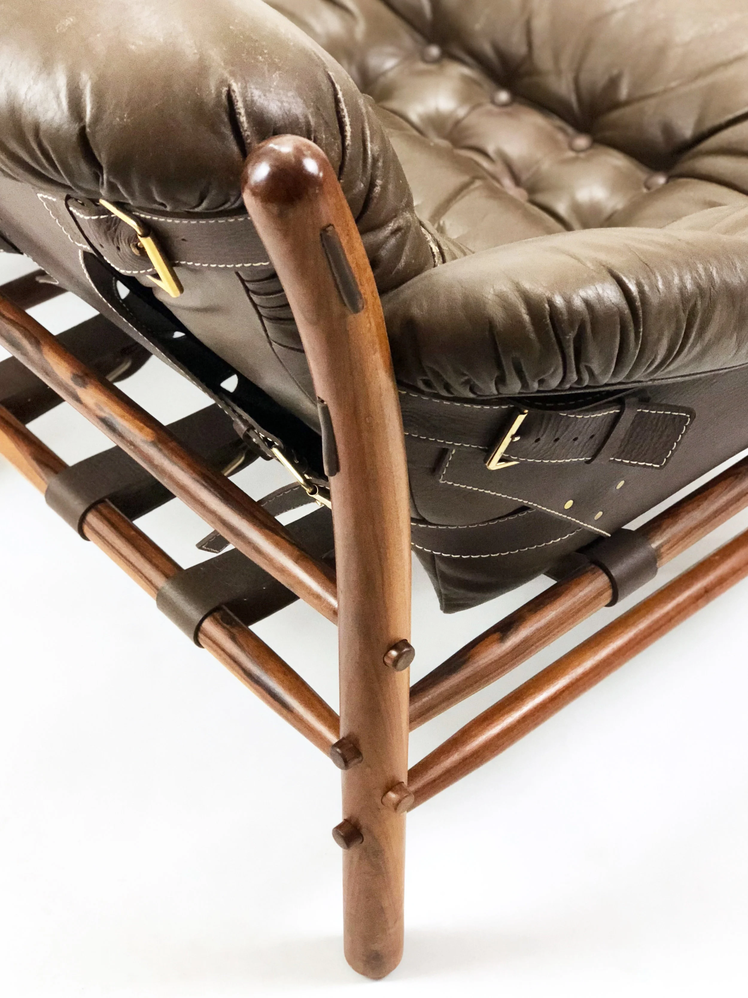 Arne Norell Rosewood 2-Seater Sofa 02.jpeg