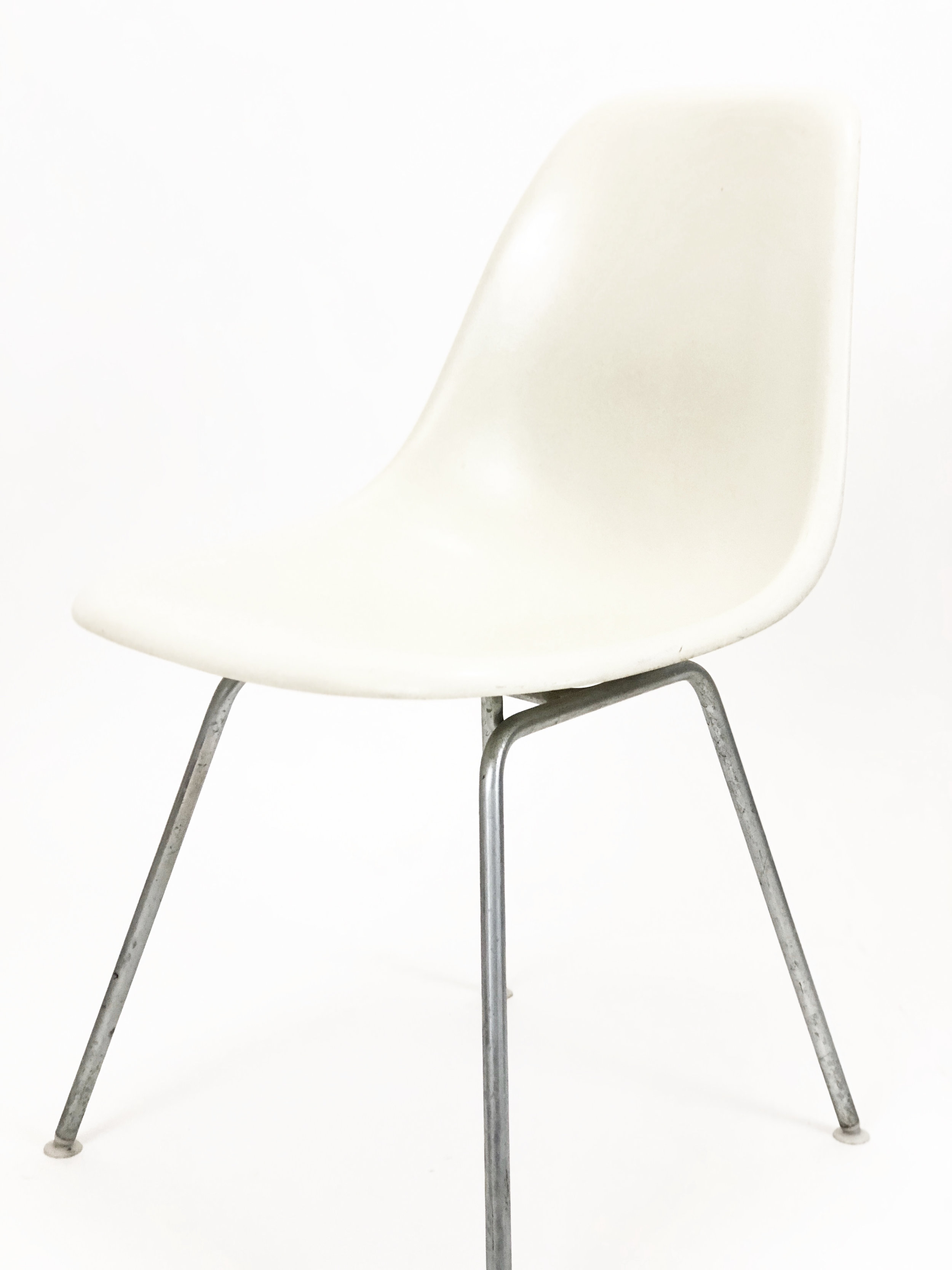 Eames Side Chair - Parchment.JPG